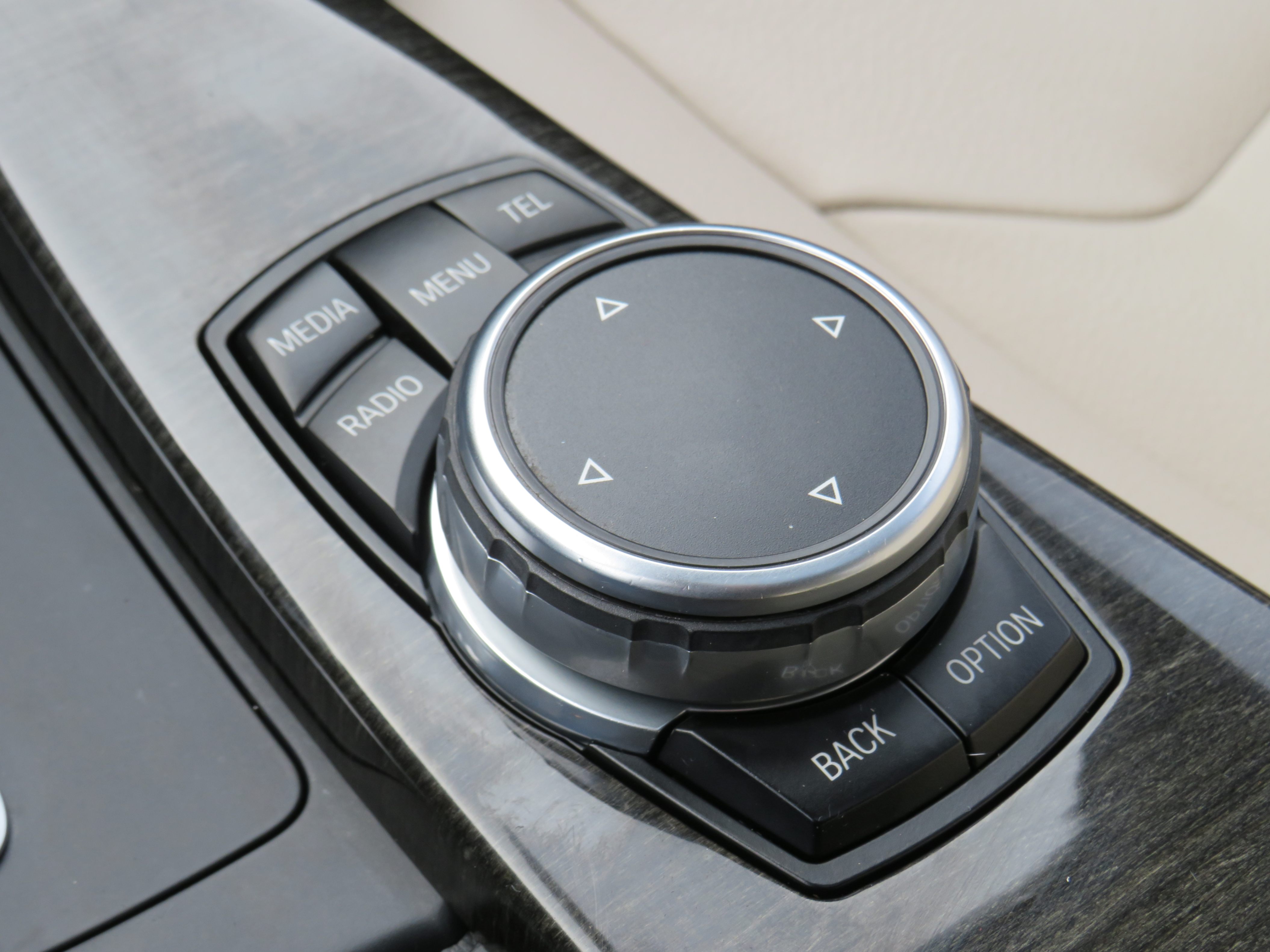 /laautomotive/2015-BMW-3Series-7411007543674624.jpg