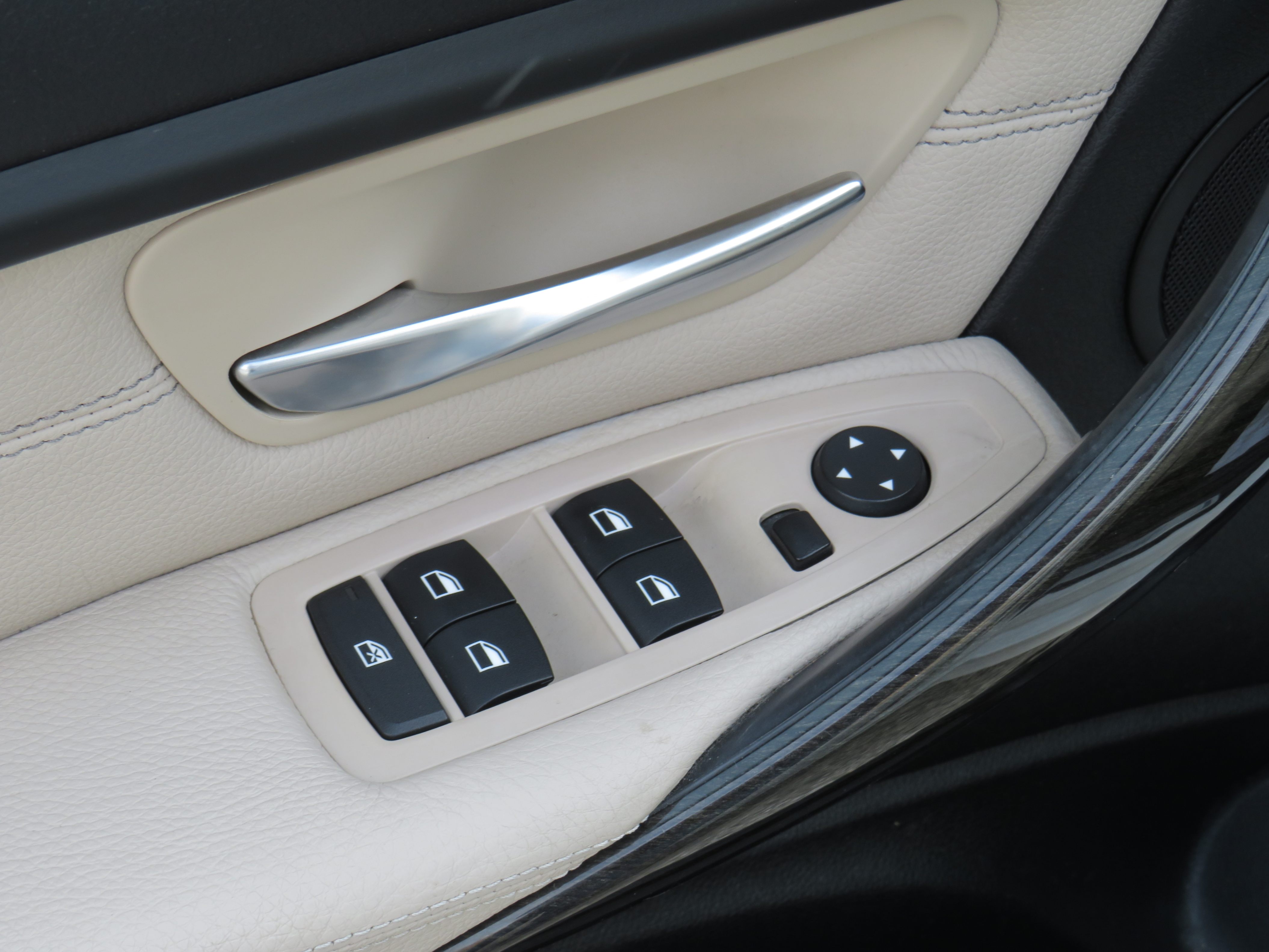 /laautomotive/2015-BMW-3Series-791518884858045.jpg