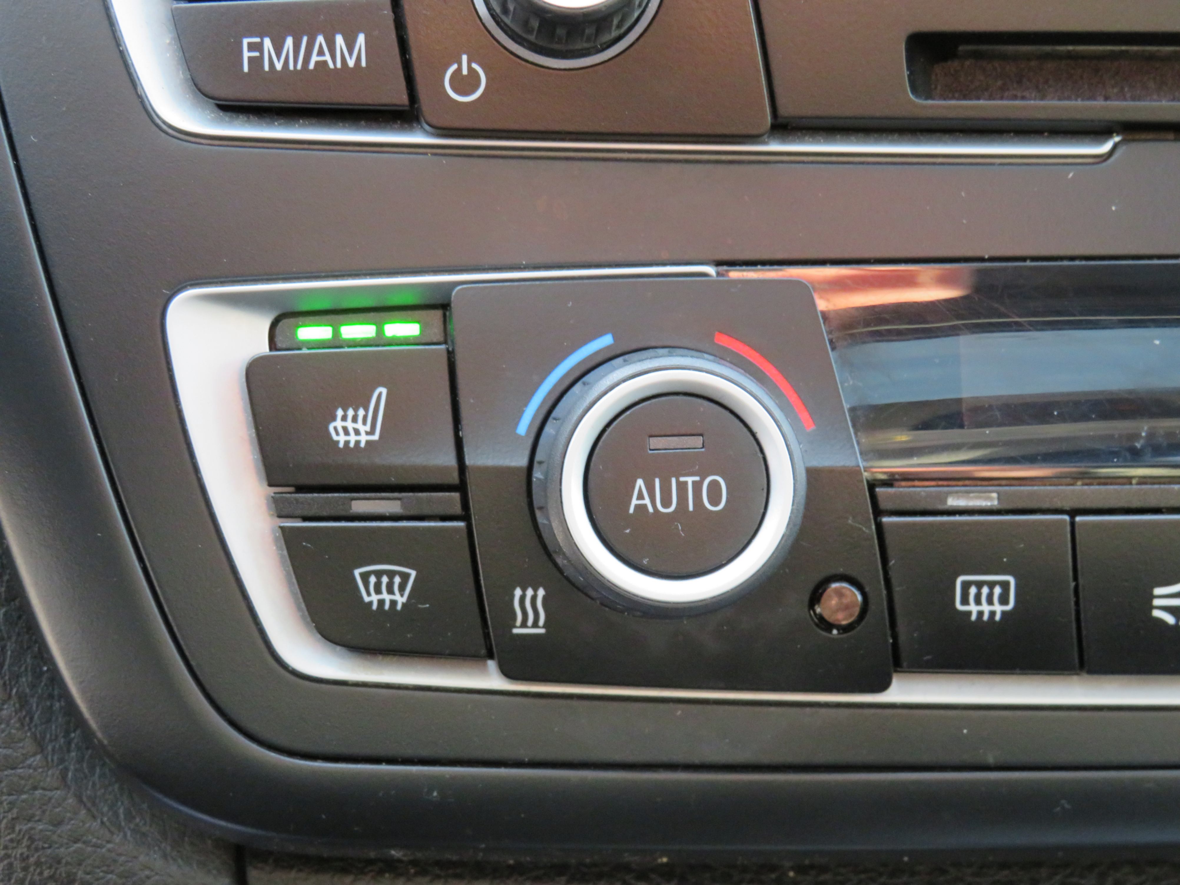 /laautomotive/2015-BMW-3Series-8754183900937449.jpg