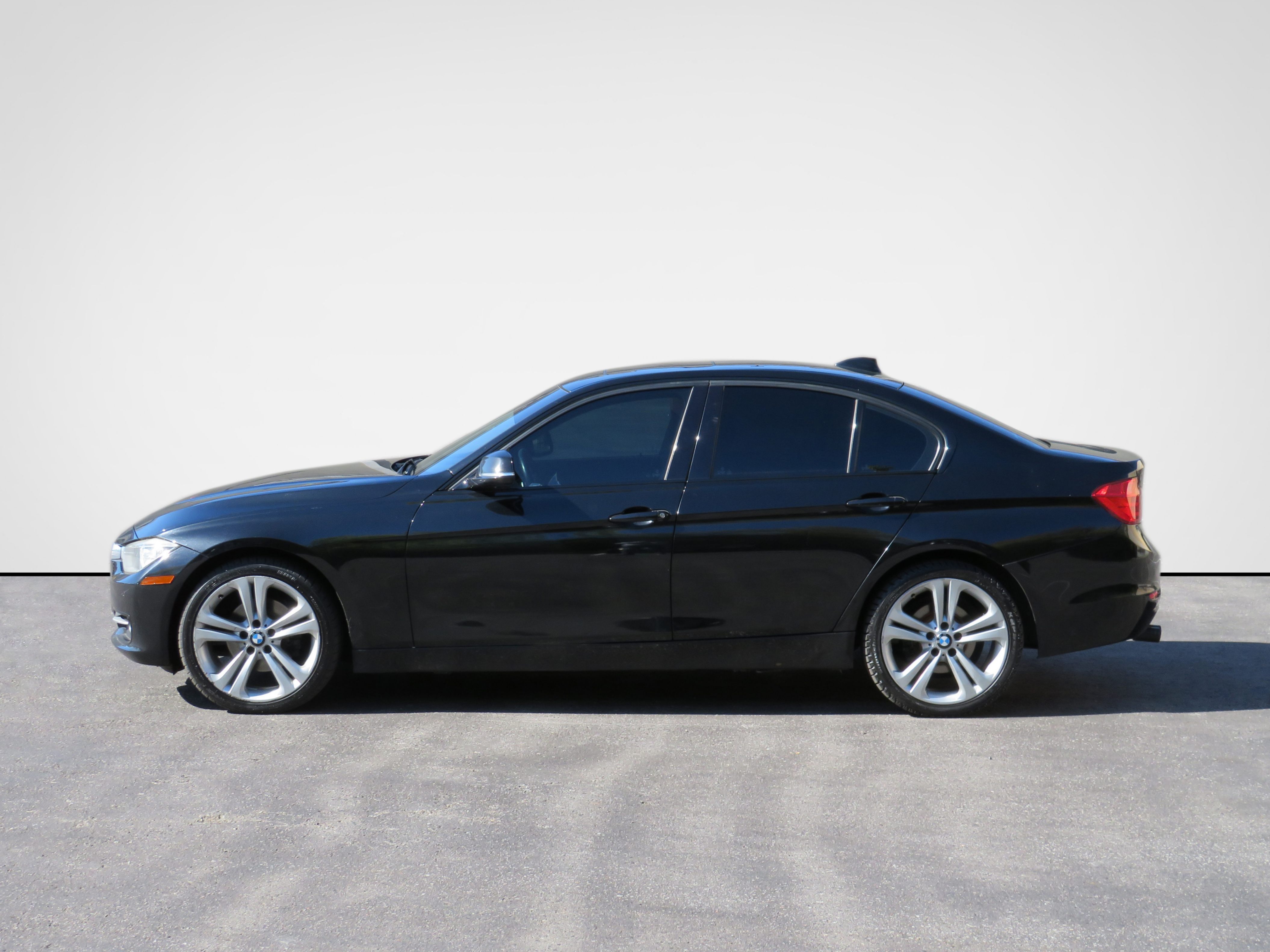 /laautomotive/2015-BMW-3Series-9113854426339536.jpg