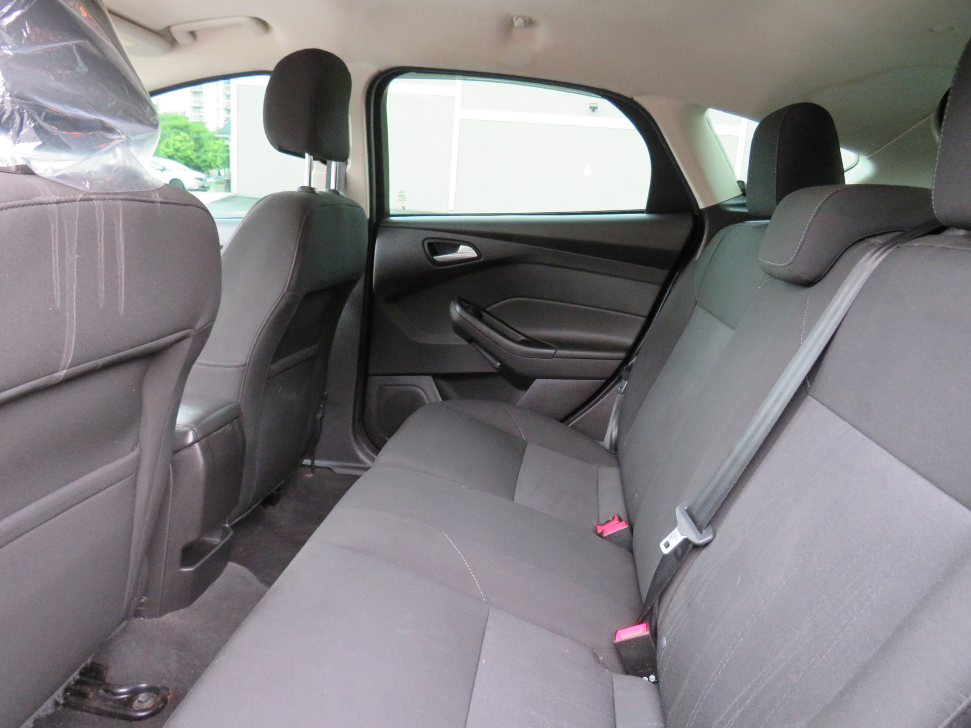 /laautomotive/2015-Ford-Focus-2879398124152355.jpg
