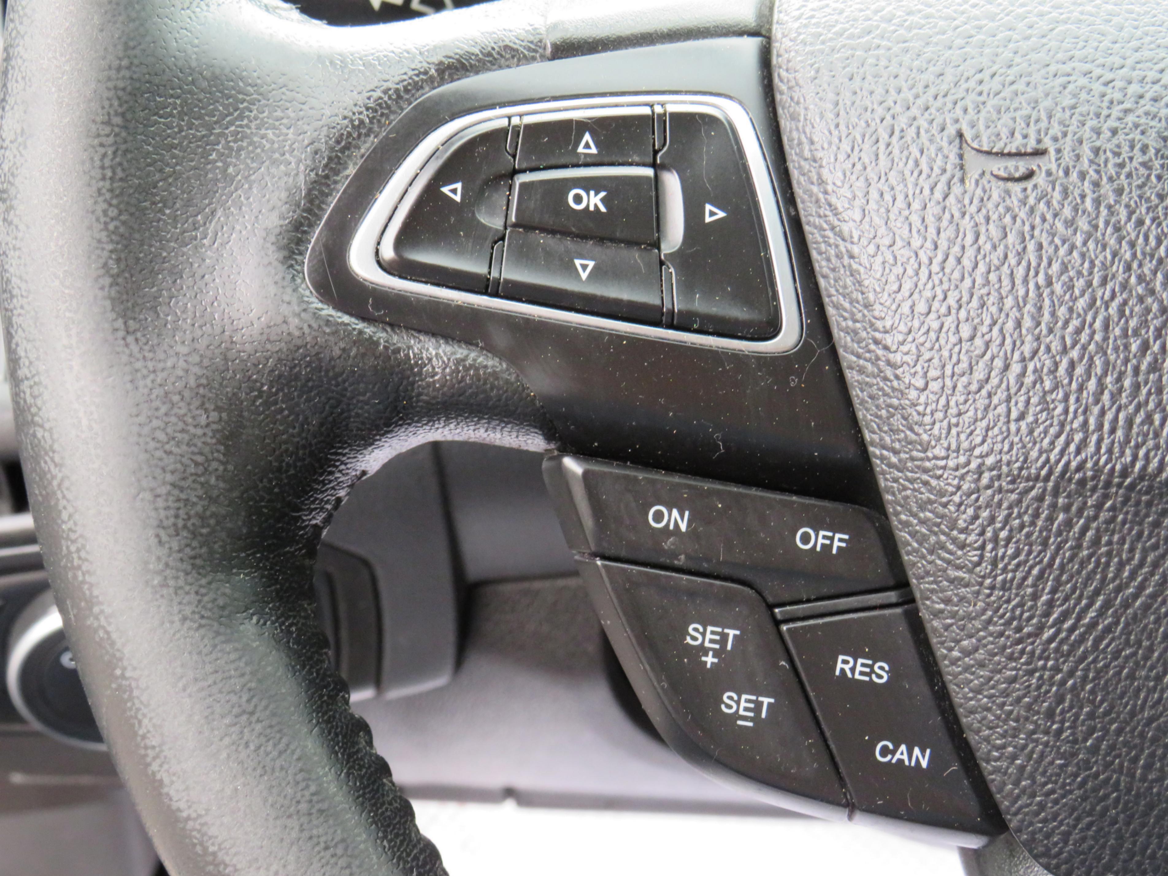 /laautomotive/2015-Ford-Focus-4582109777366914.jpg