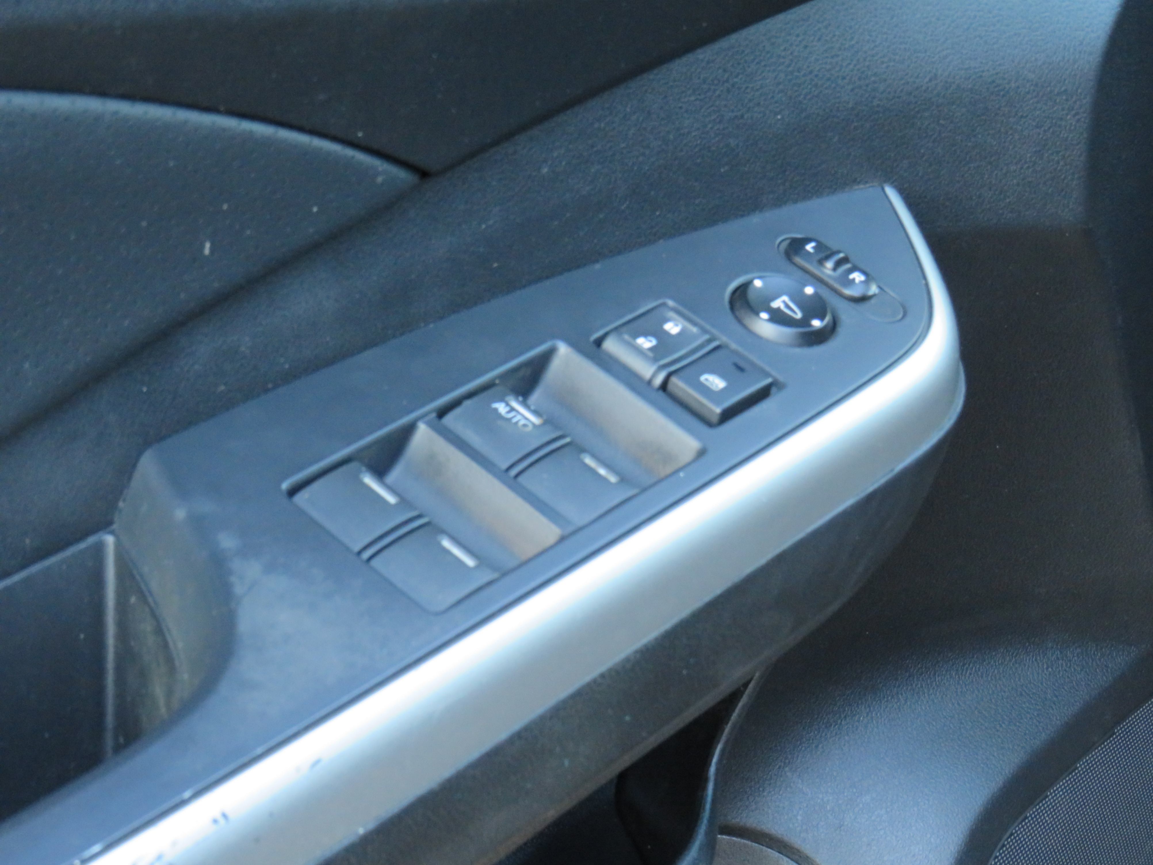 /laautomotive/2015-Honda-CR-V-28893448716906245.jpg
