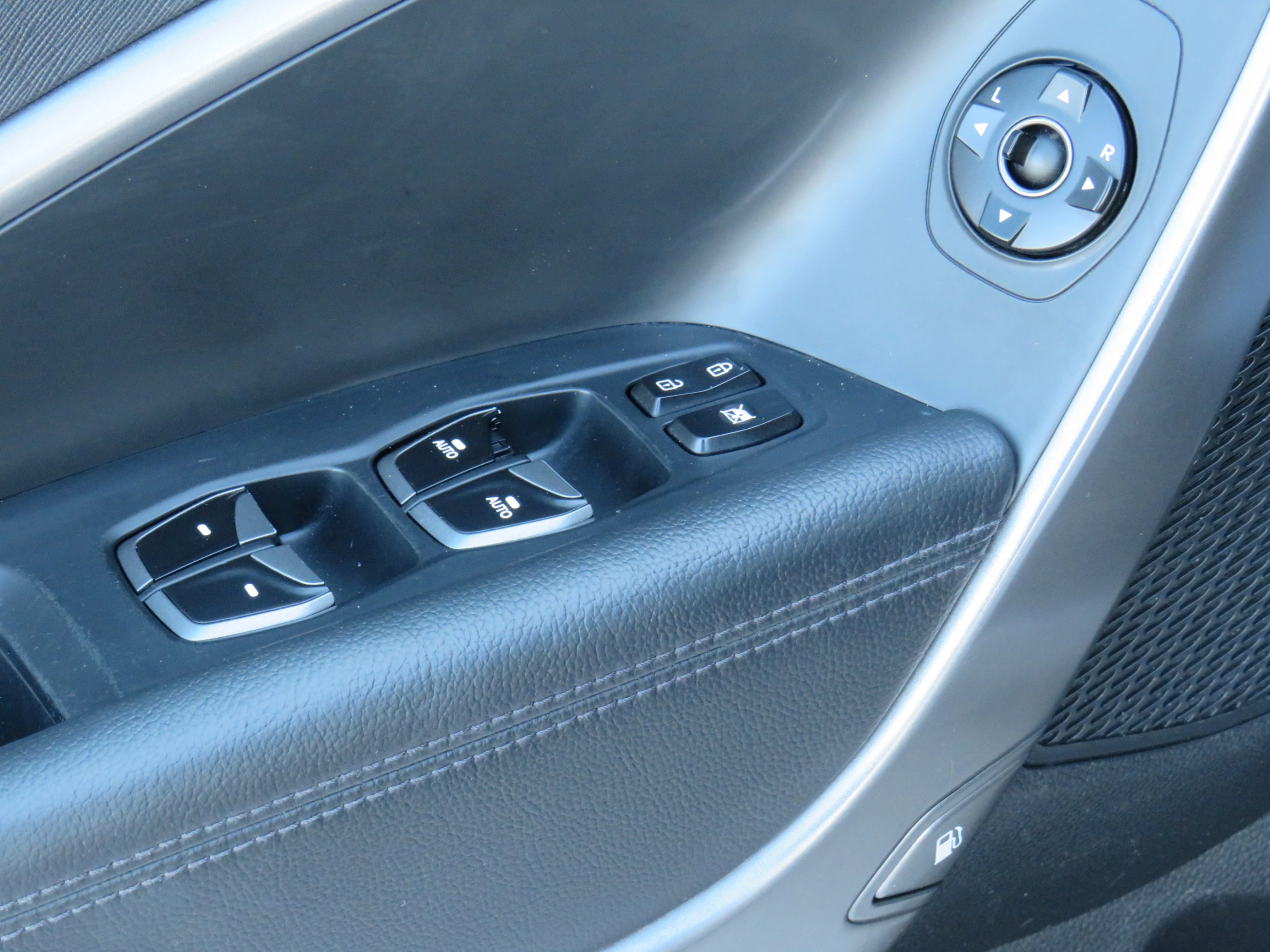 /laautomotive/2015-Hyundai-SantaFe-5223889026605248.jpg
