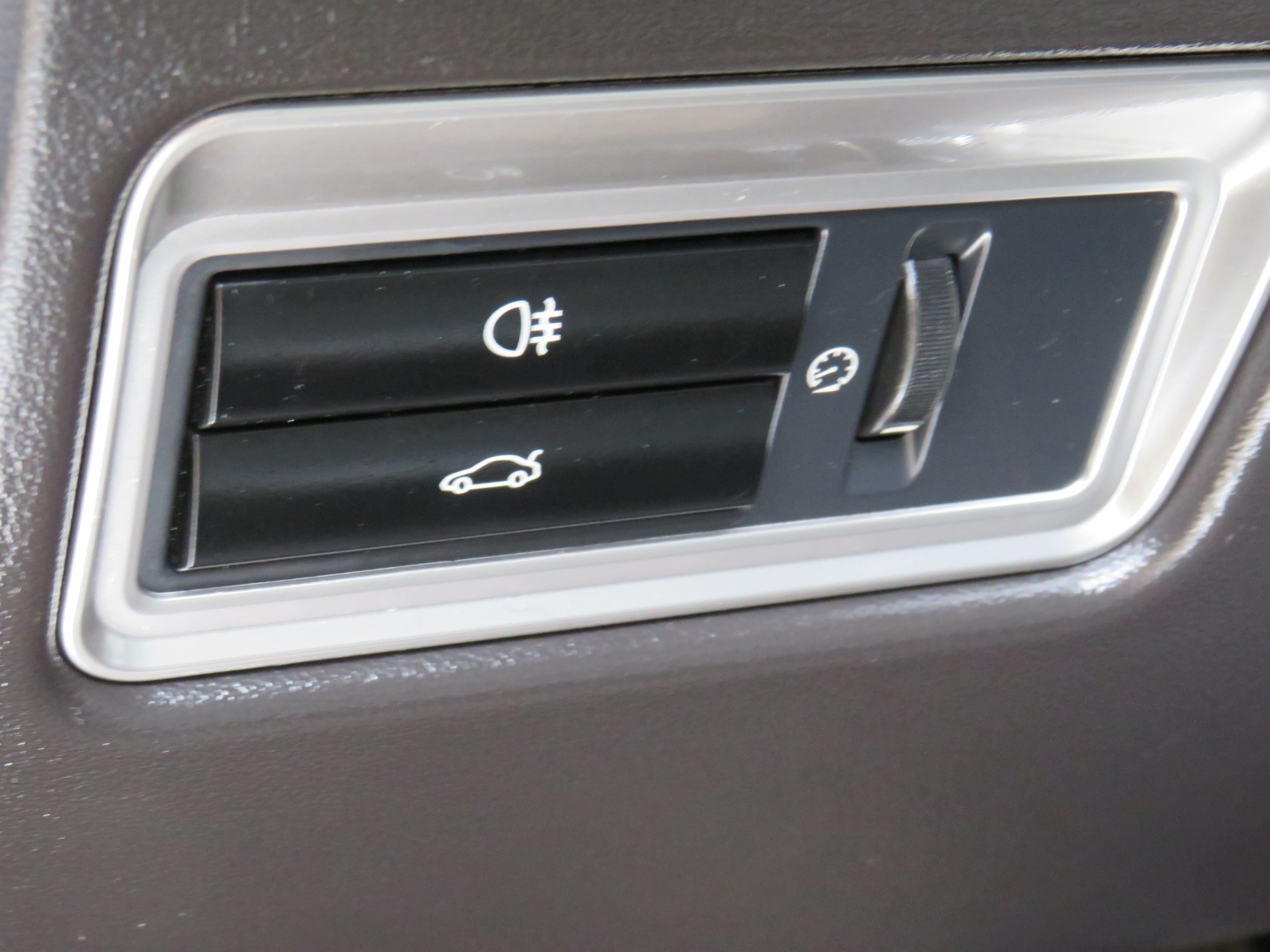 /laautomotive/2015-Jaguar-XF-1778617582742832.jpg