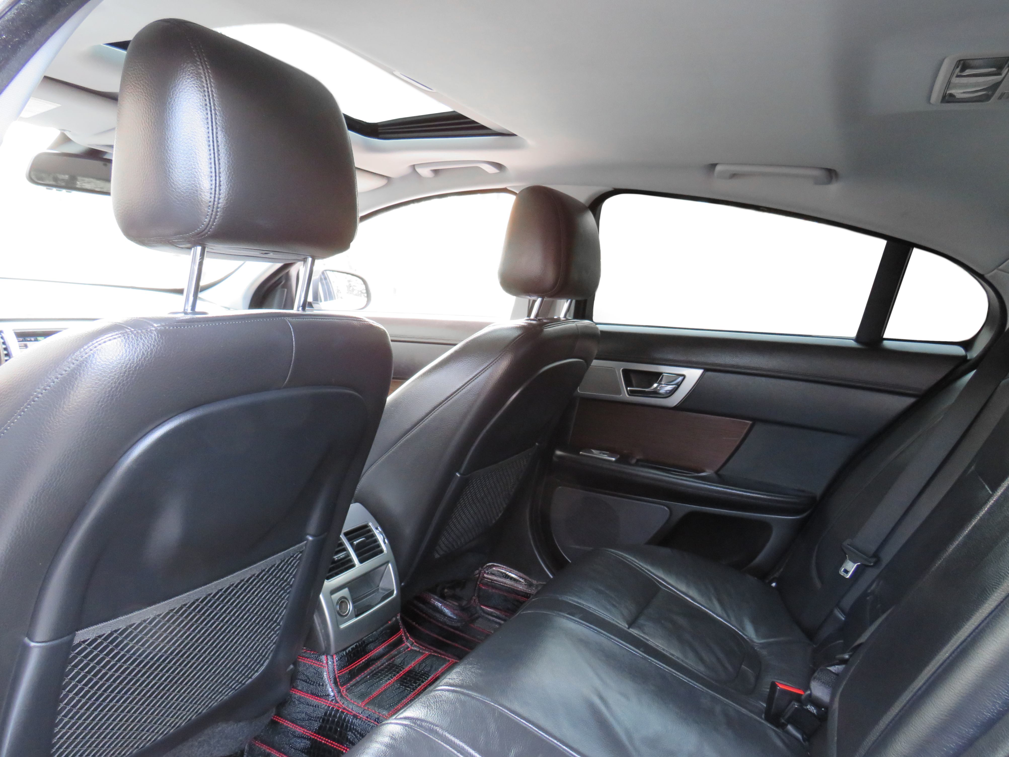 /laautomotive/2015-Jaguar-XF-8664144233915081.jpg