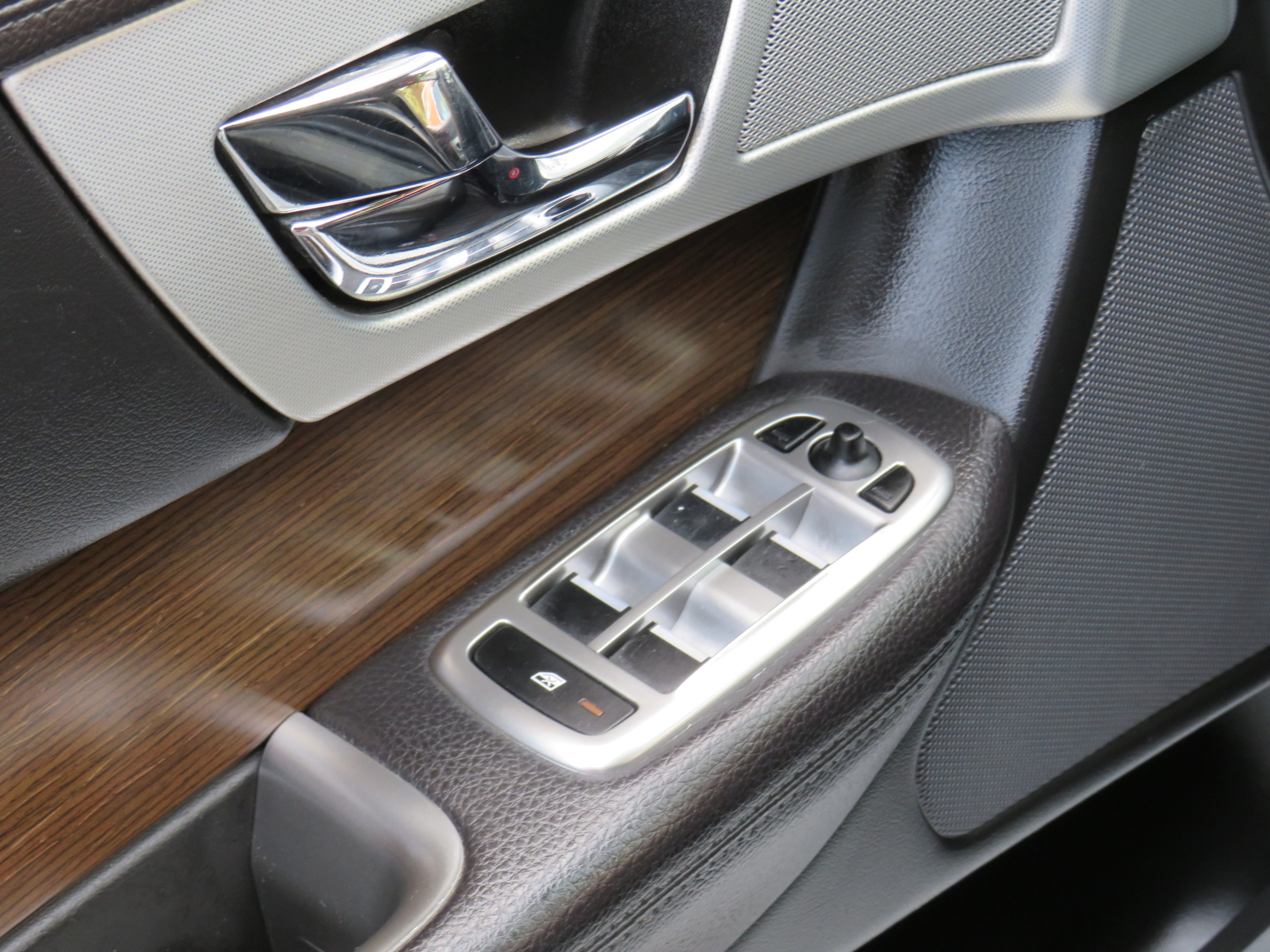 /laautomotive/2015-Jaguar-XF-887079872444847.jpg