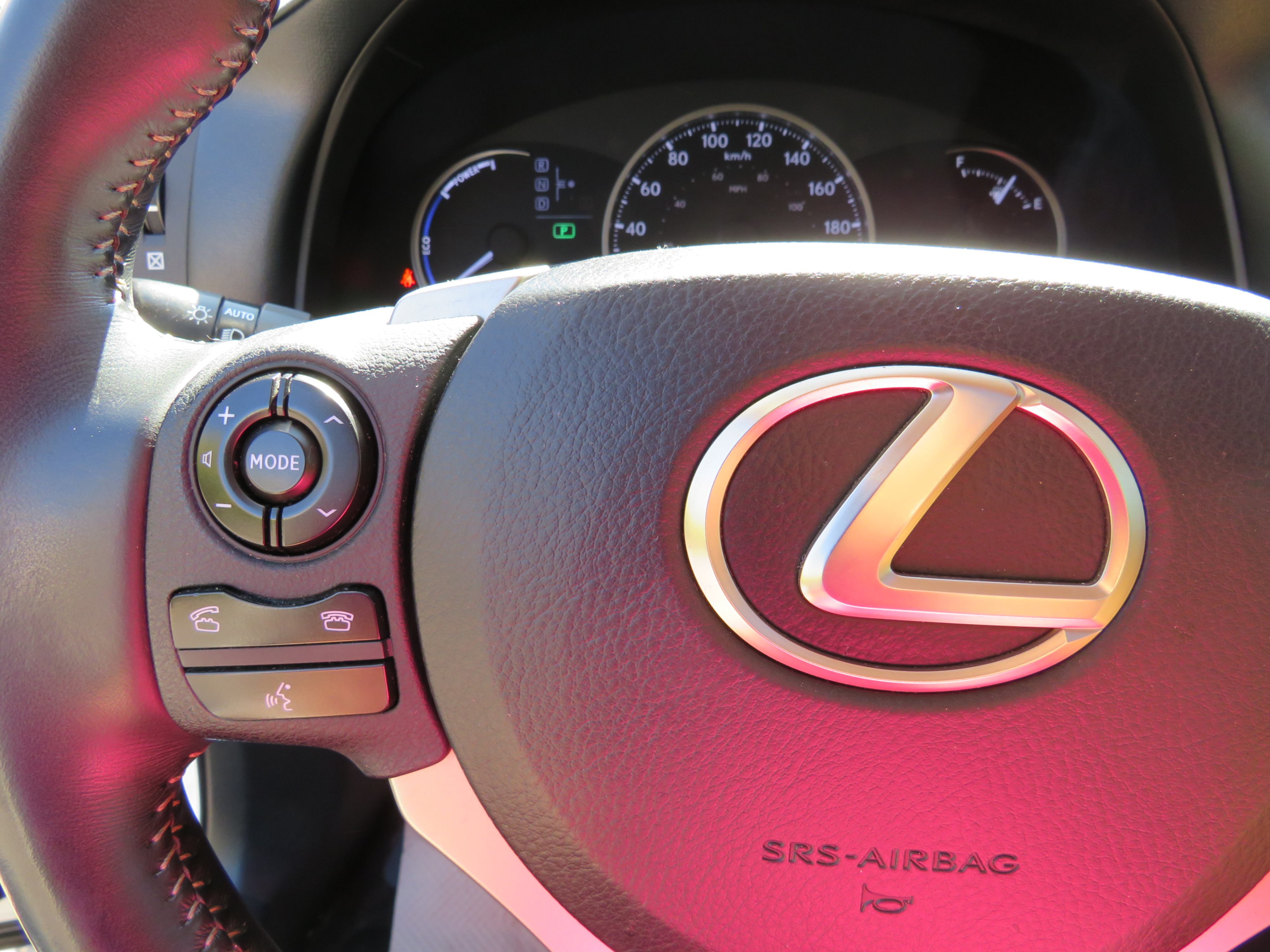 /laautomotive/2015-Lexus-CT200h-7295626126021086.jpg
