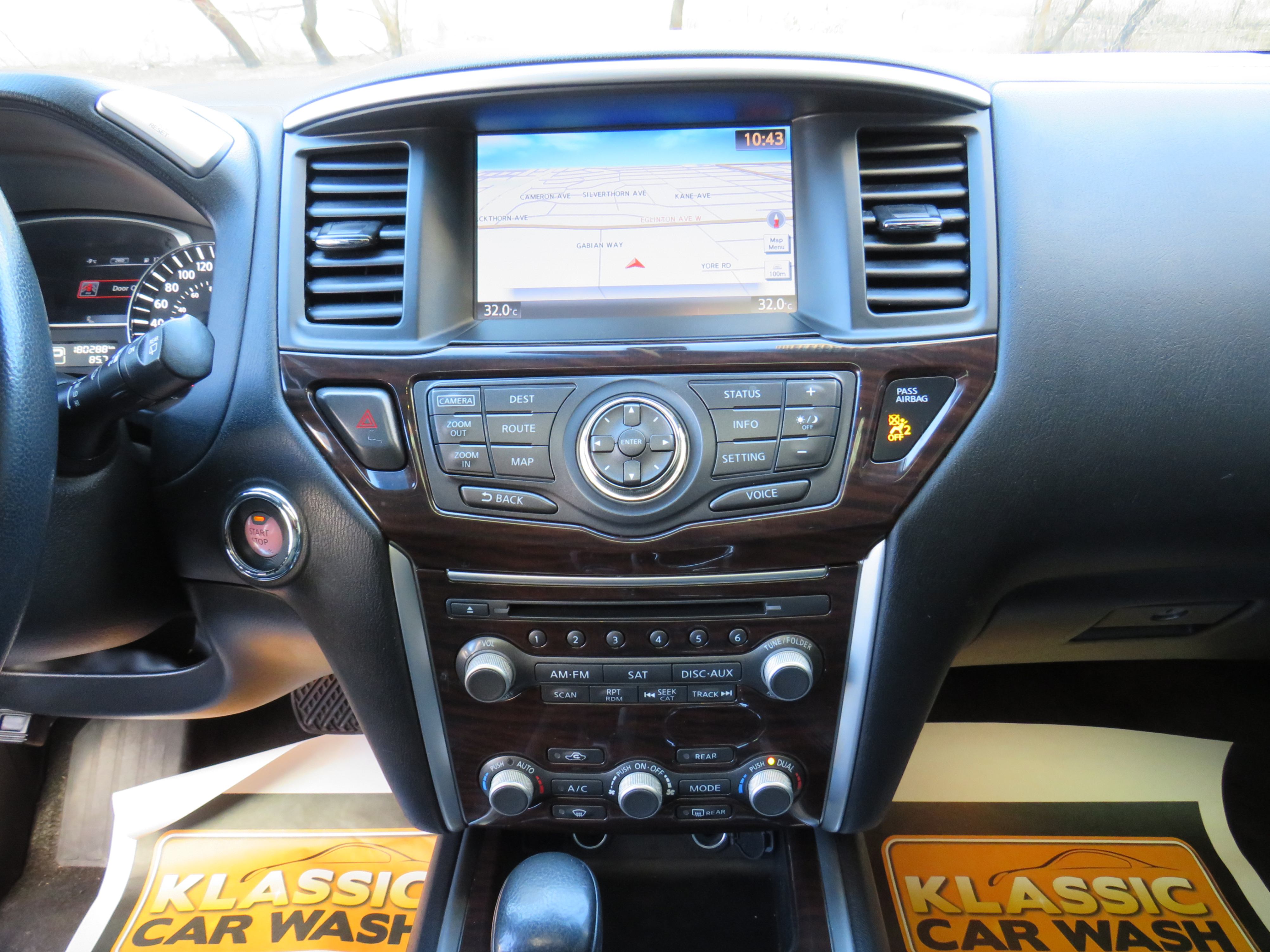 /laautomotive/2015-Nissan-Pathfinder-013664404969715882.jpg