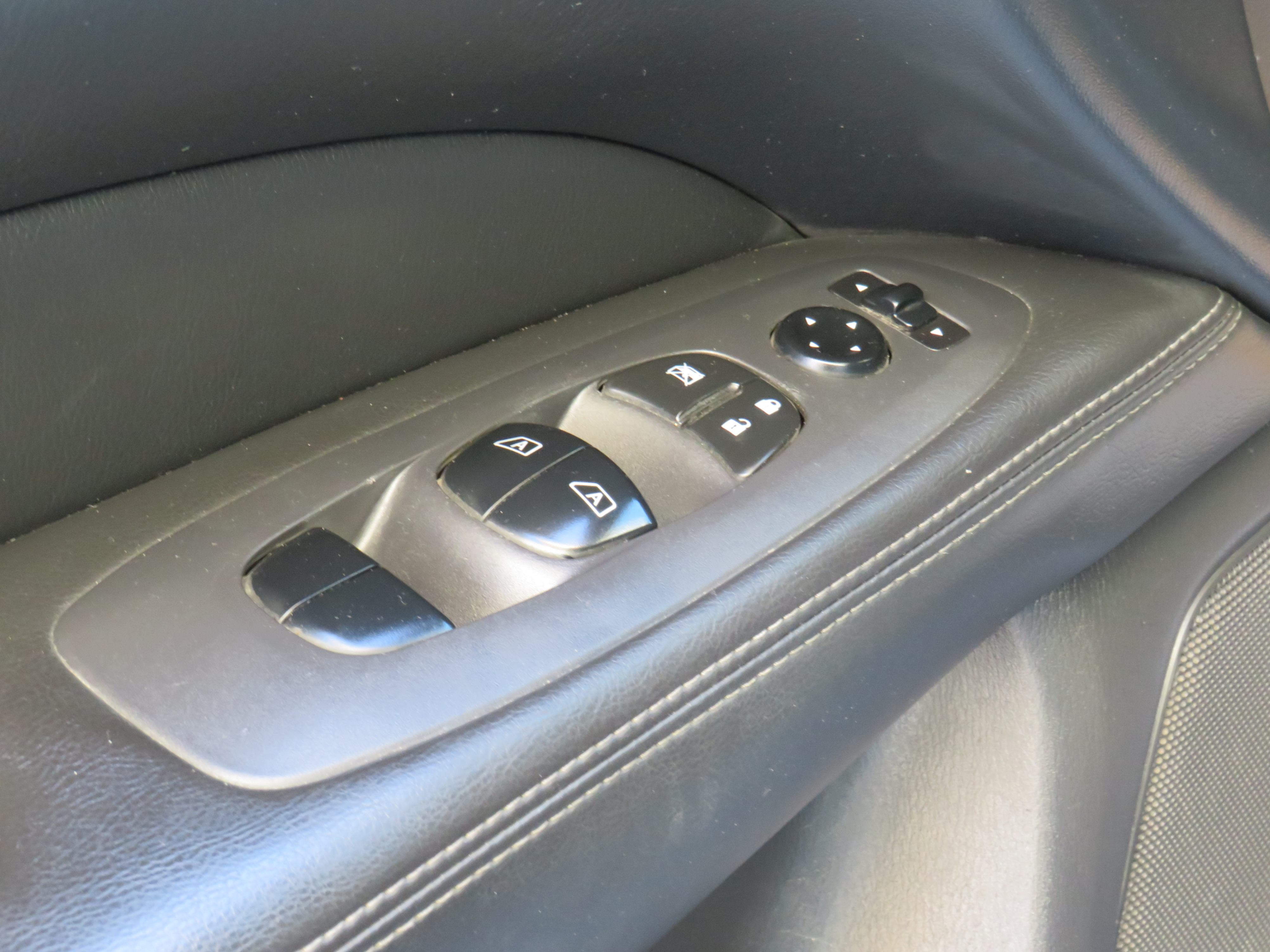 /laautomotive/2015-Nissan-Pathfinder-9961838386997146.jpg