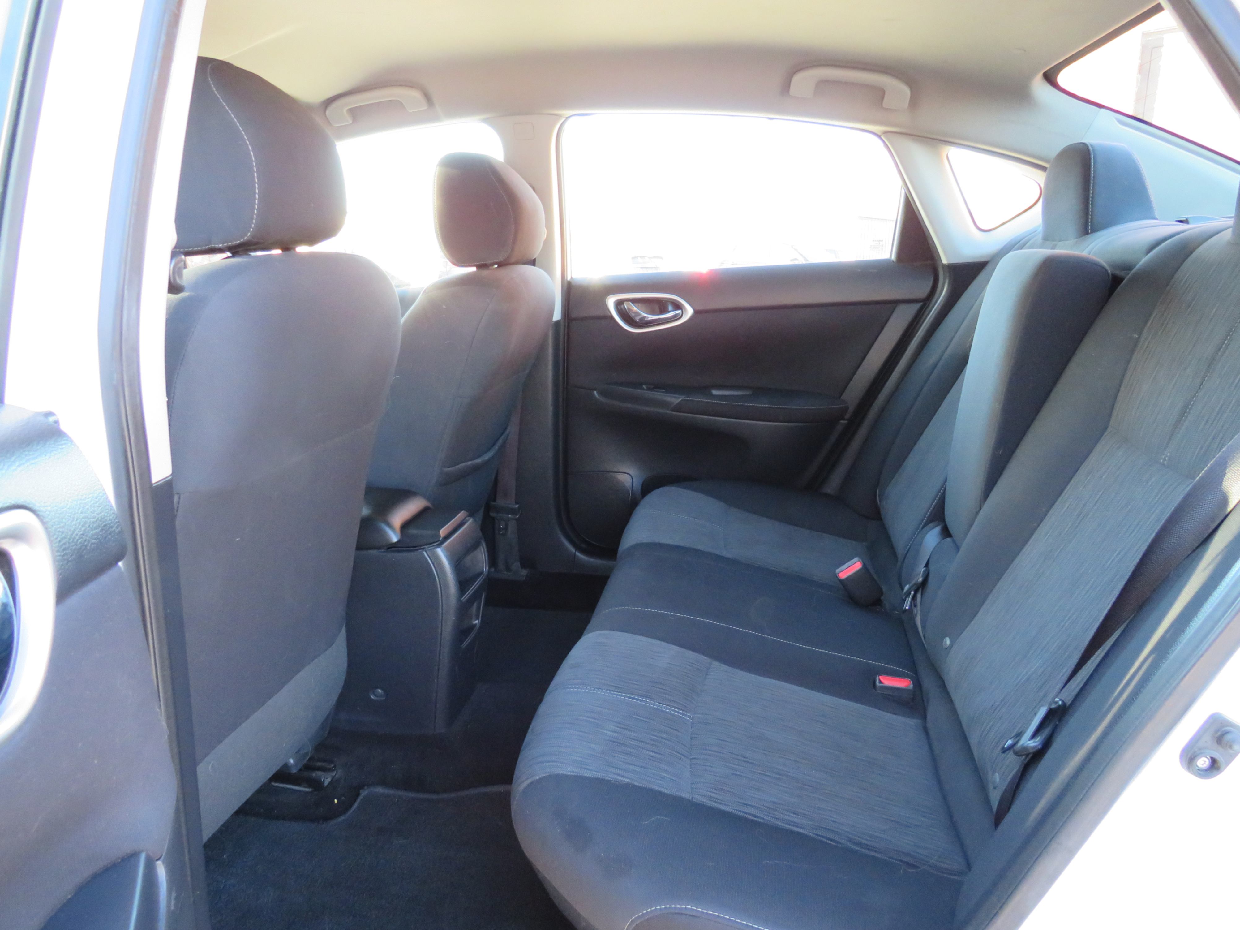 /laautomotive/2015-Nissan-Sentra-03849892025169965.jpg
