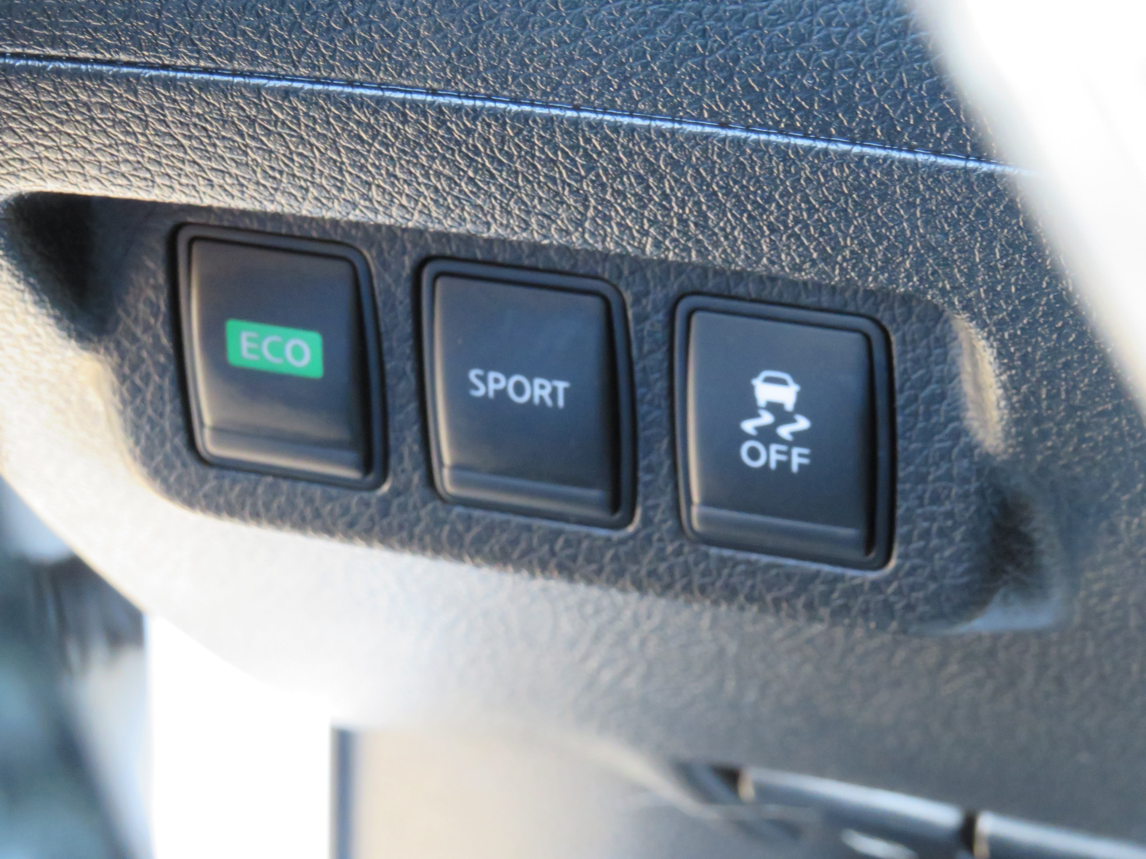 /laautomotive/2015-Nissan-Sentra-39932048457134917.jpg