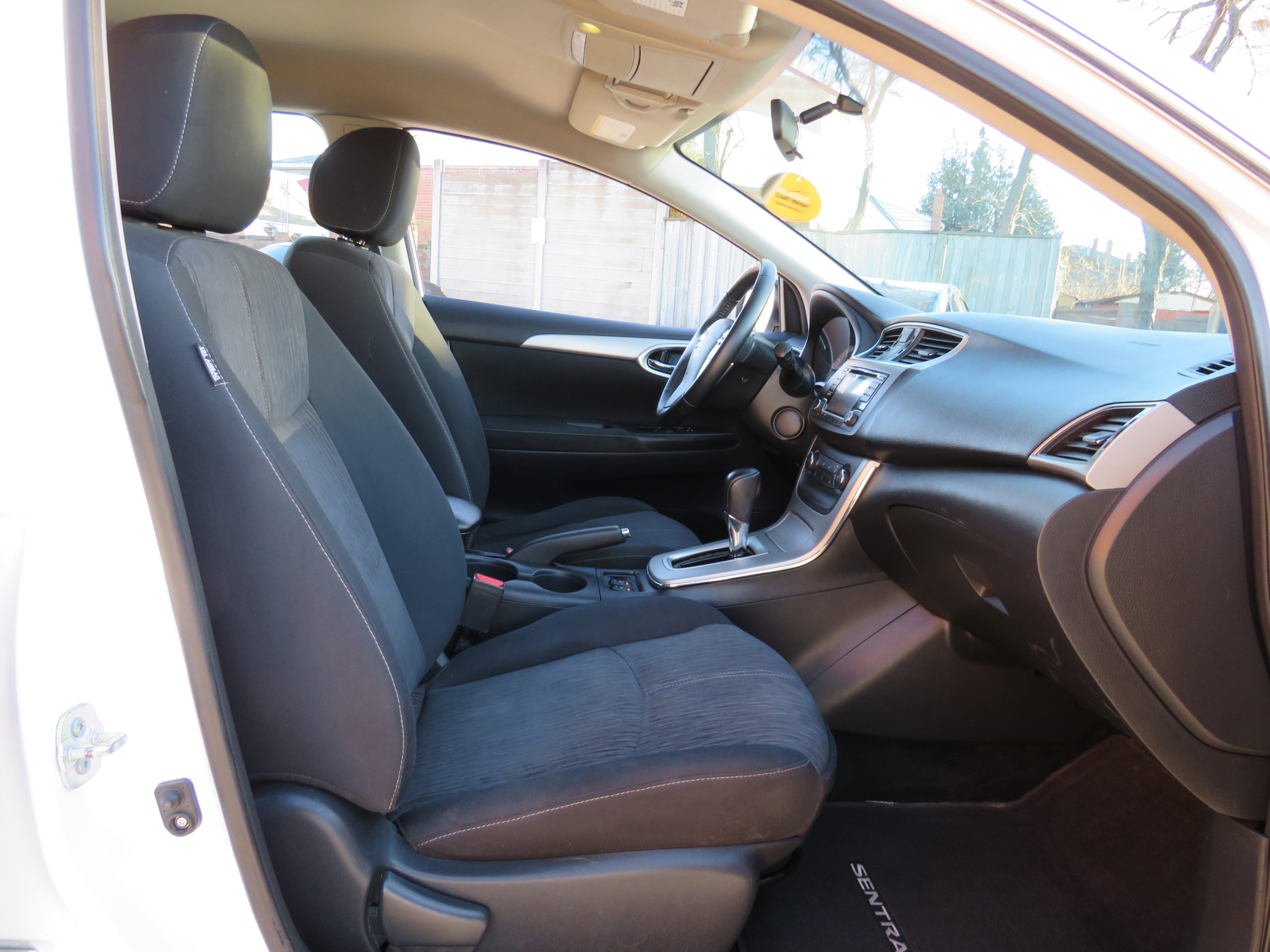 /laautomotive/2015-Nissan-Sentra-7511175780615504.jpg