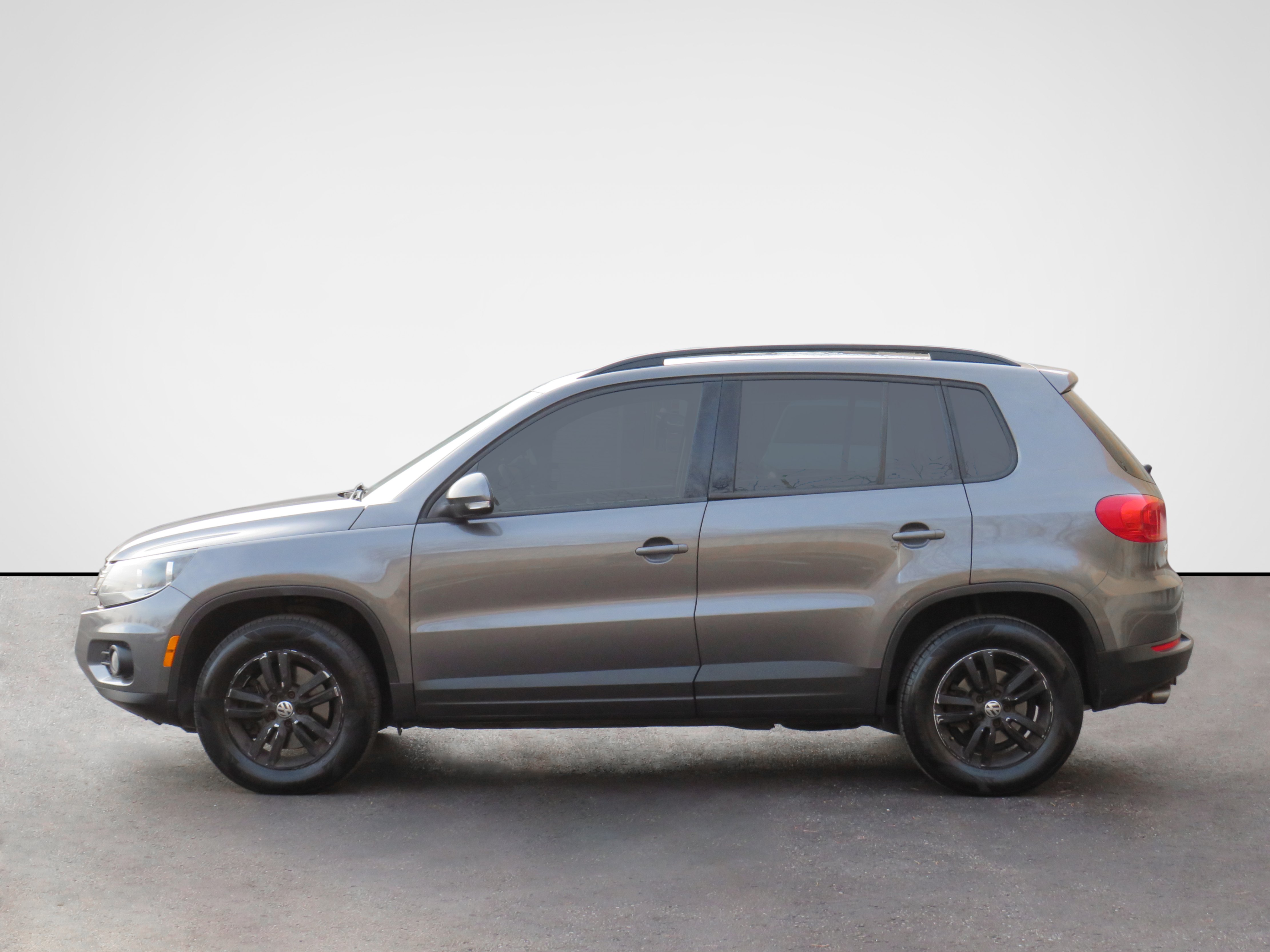 /laautomotive/2015-Volkswagen-Tiguan-17114799456782337.jpg