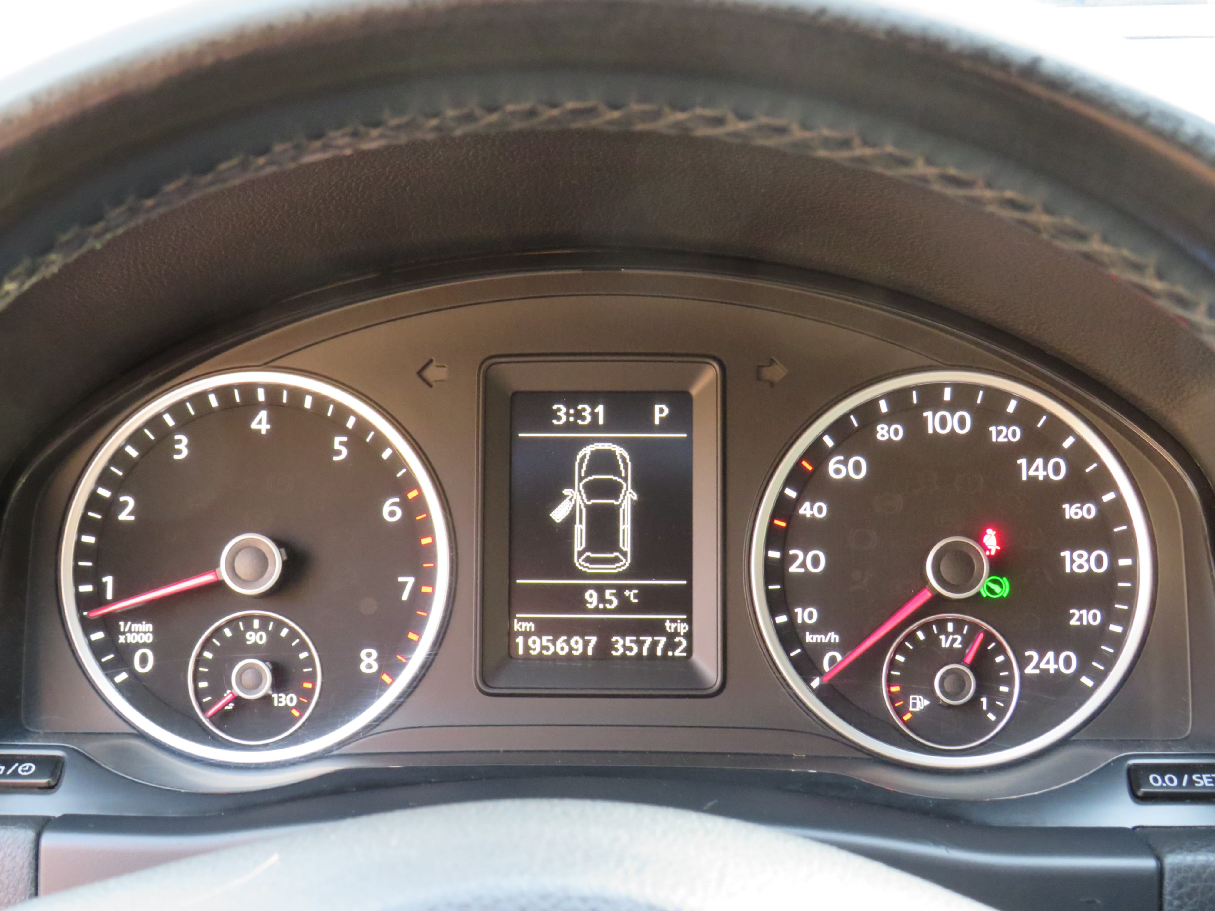 /laautomotive/2015-Volkswagen-Tiguan-5520338689431594.jpg