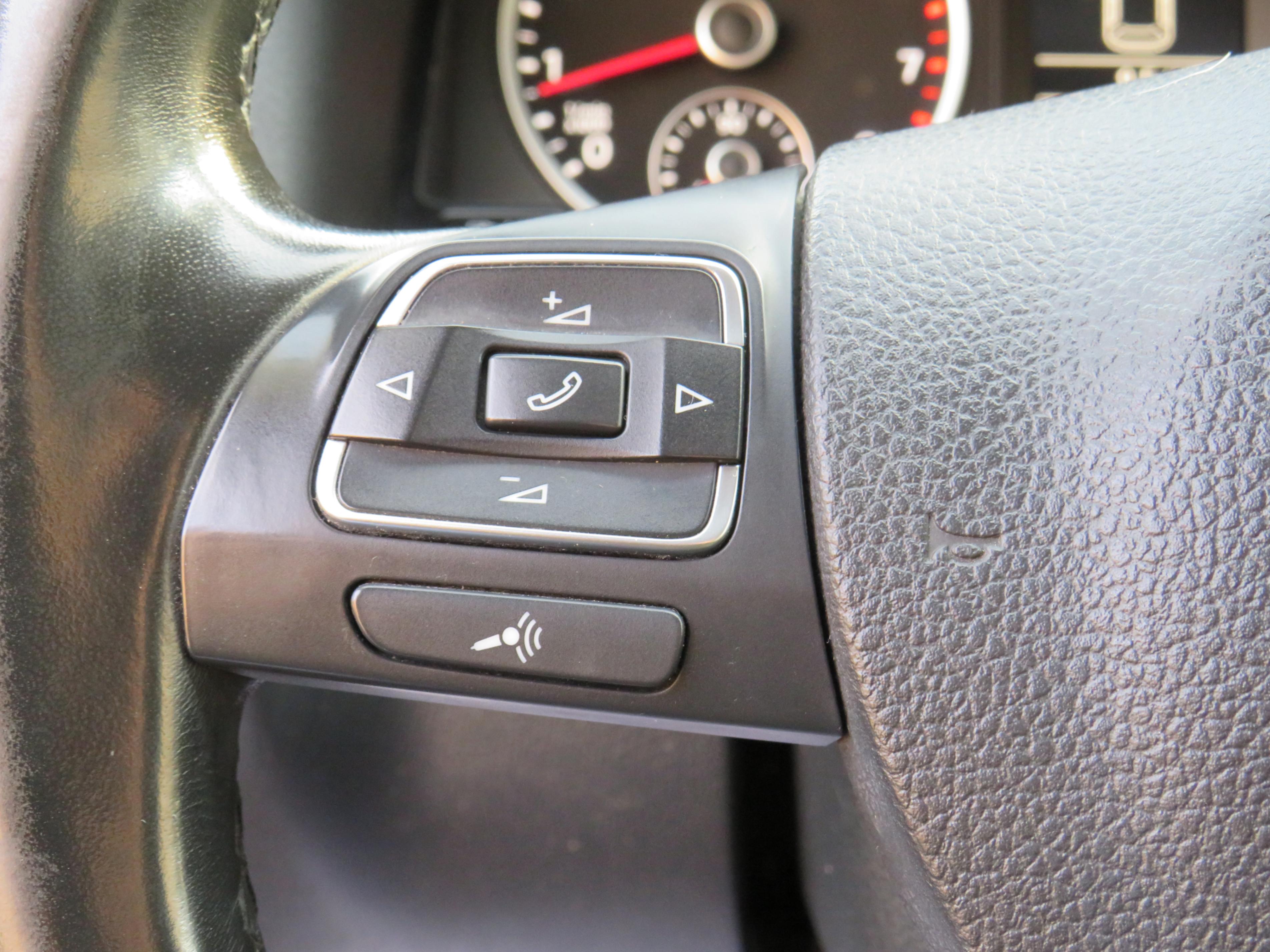 /laautomotive/2015-Volkswagen-Tiguan-6531665385182557.jpg