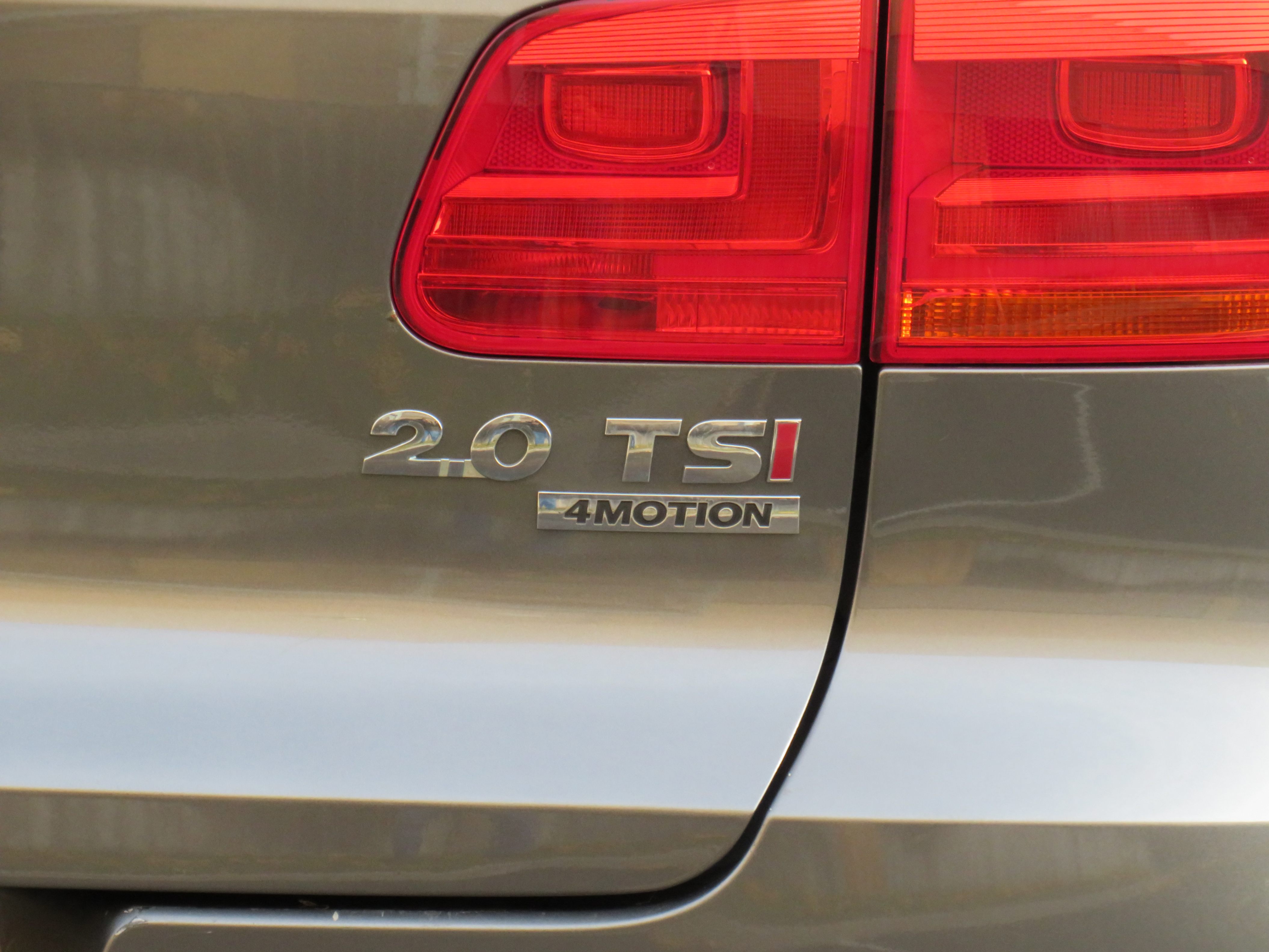 /laautomotive/2015-Volkswagen-Tiguan-967754552054946.jpg
