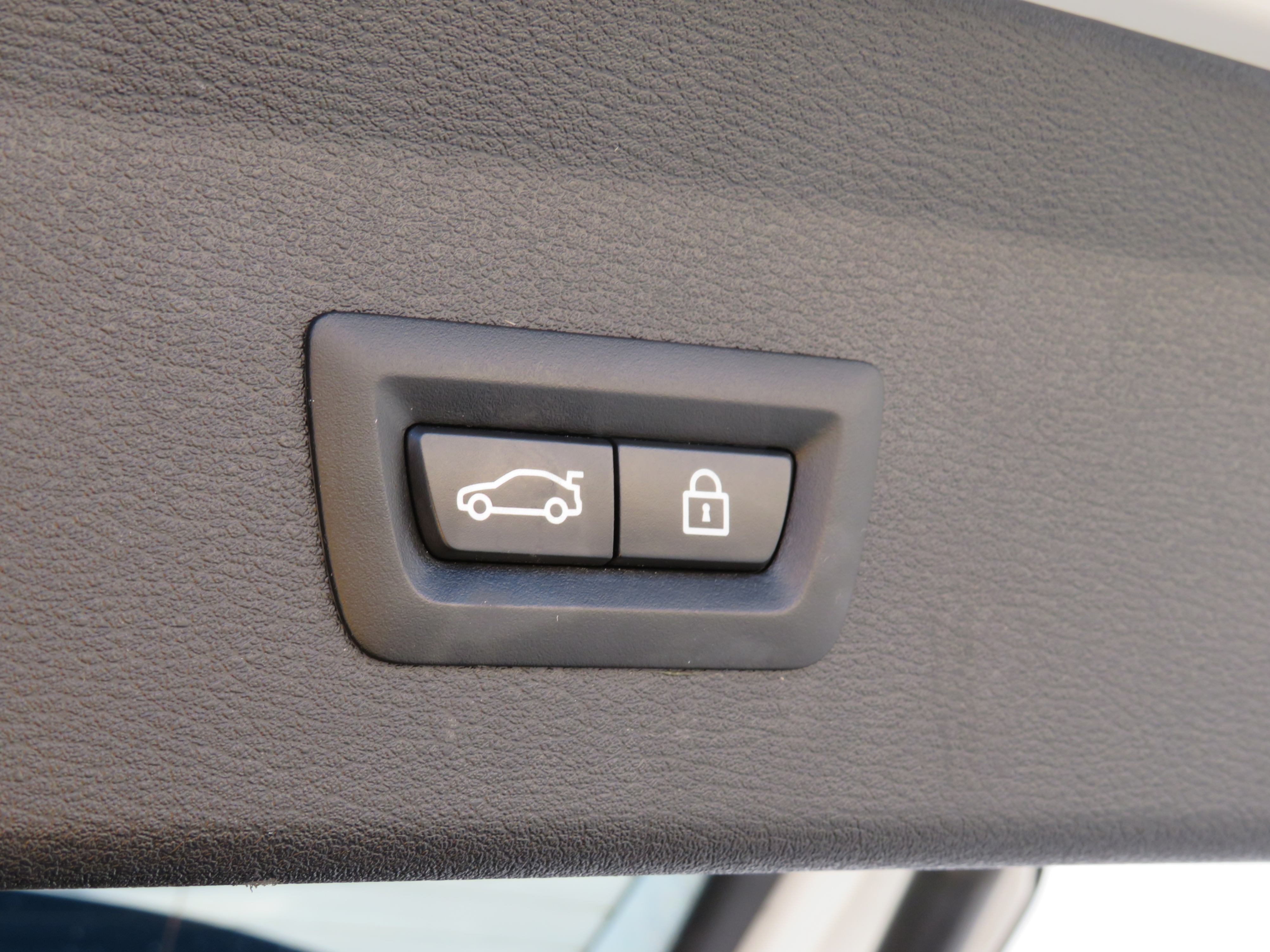 /laautomotive/2016-BMW-X1-6807216725059928.jpg