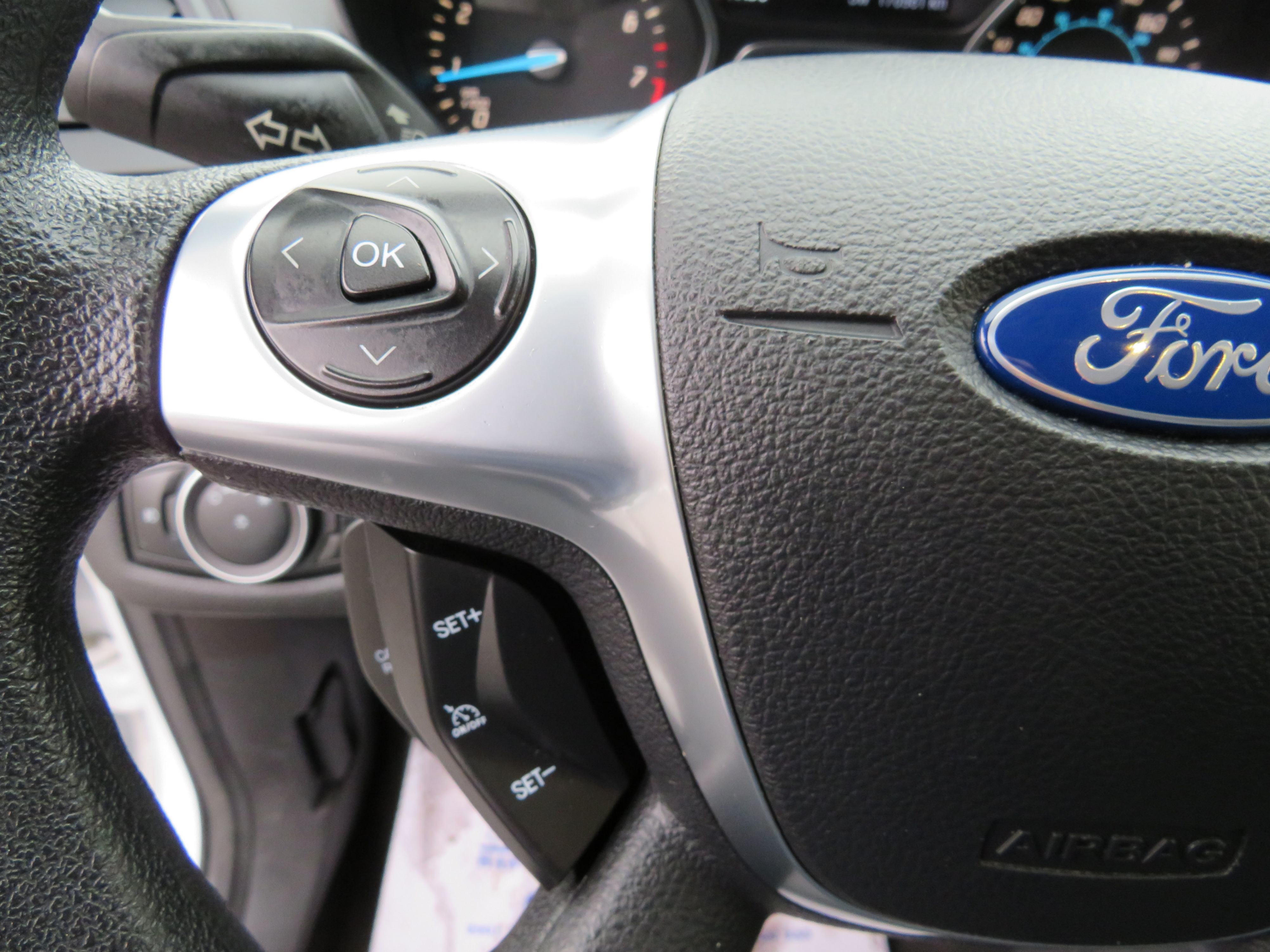 /laautomotive/2016-Ford-Escape-001714609134455758.jpg