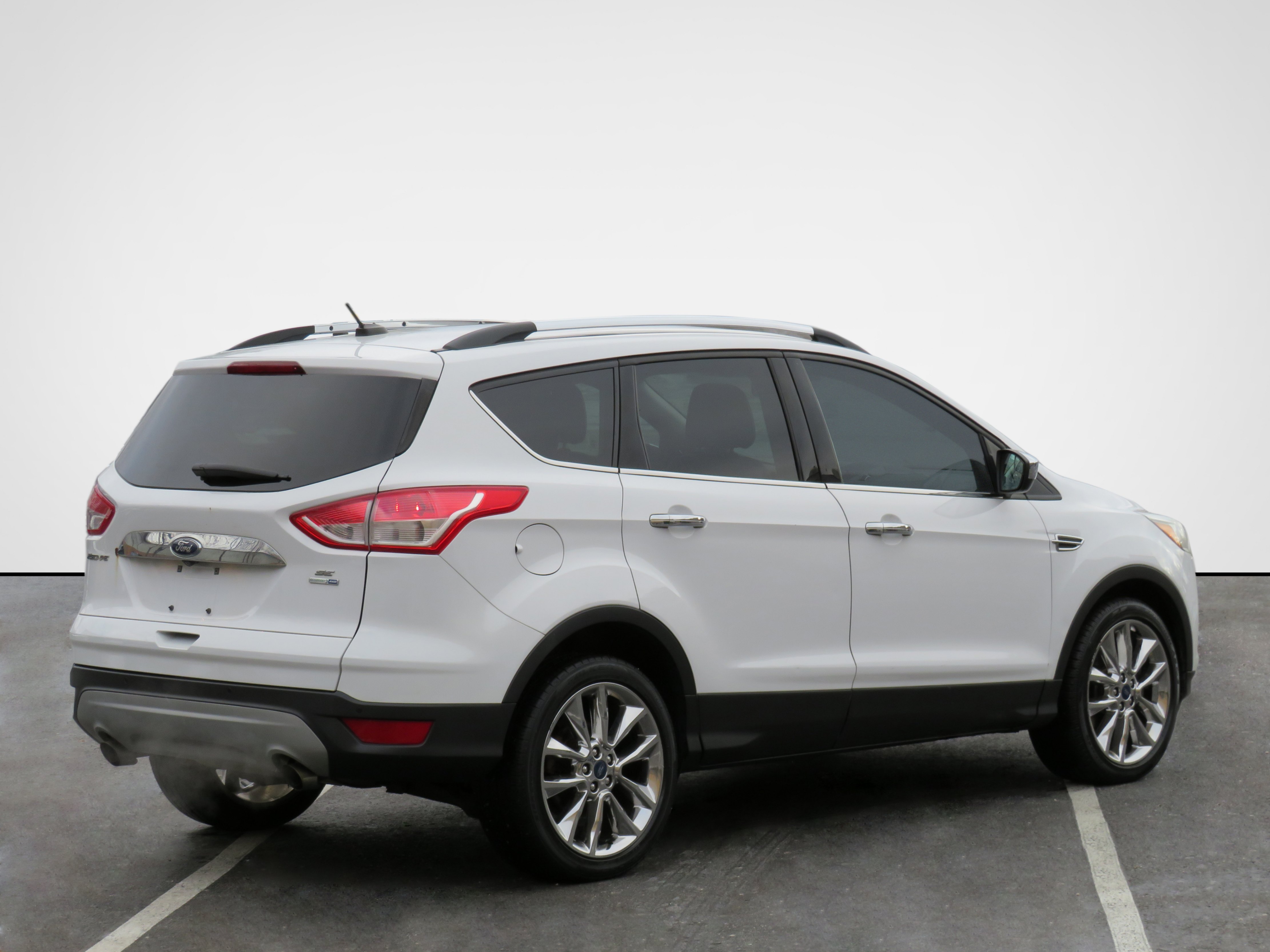 /laautomotive/2016-Ford-Escape-10408258839289863.jpg