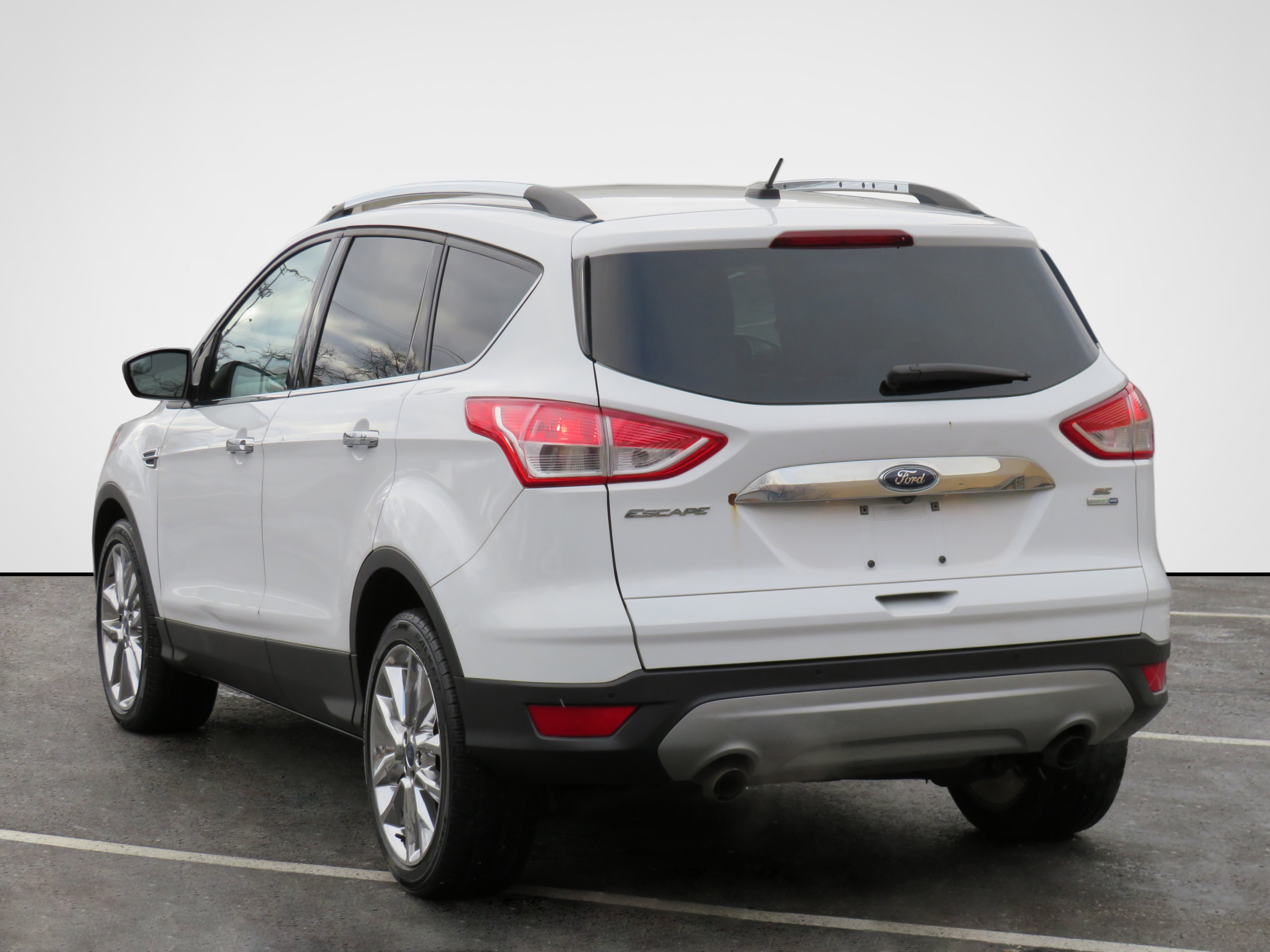 /laautomotive/2016-Ford-Escape-31196455196251827.jpg
