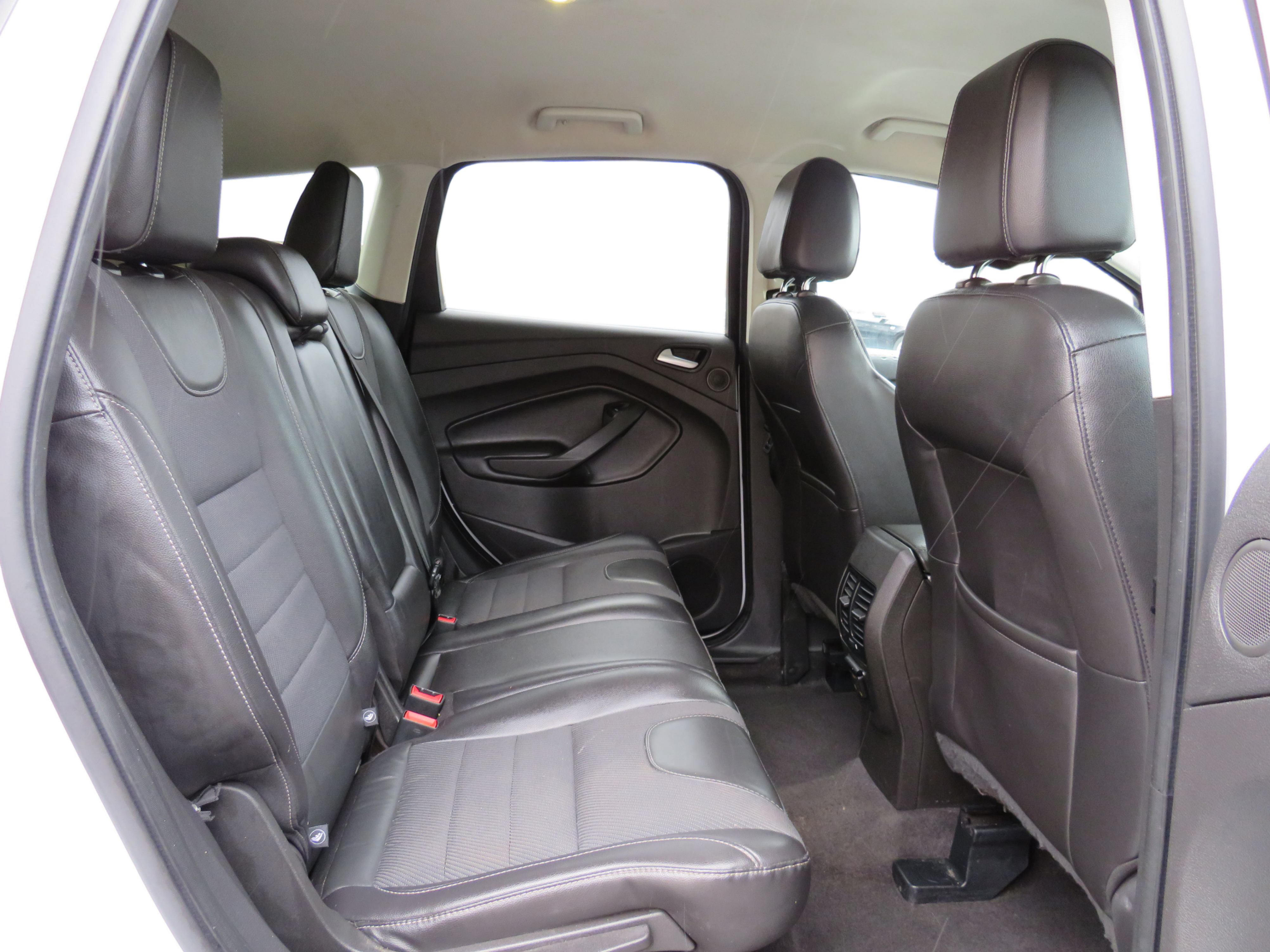 /laautomotive/2016-Ford-Escape-7776895992108523.jpg