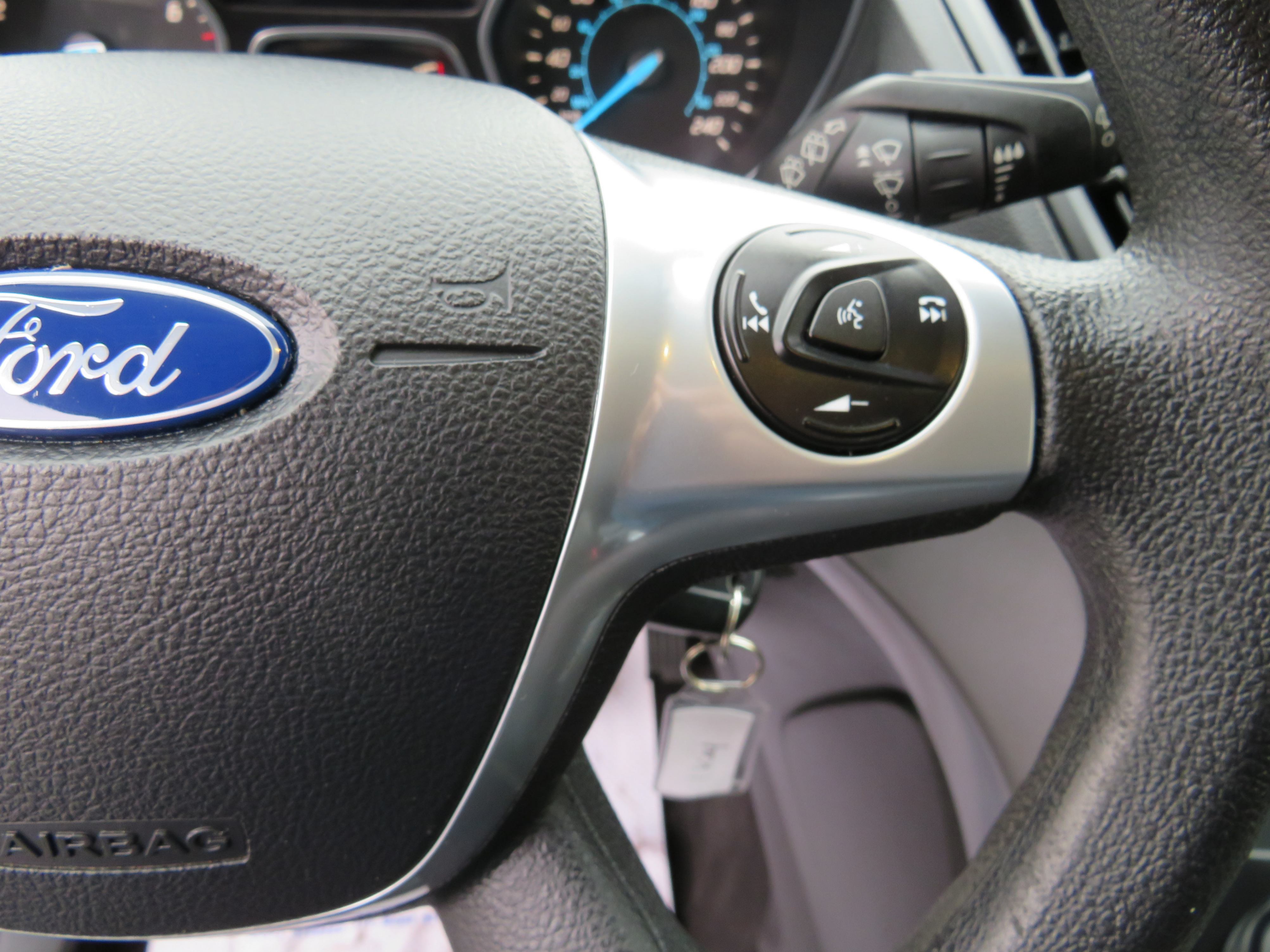 /laautomotive/2016-Ford-Escape-8377515848012294.jpg