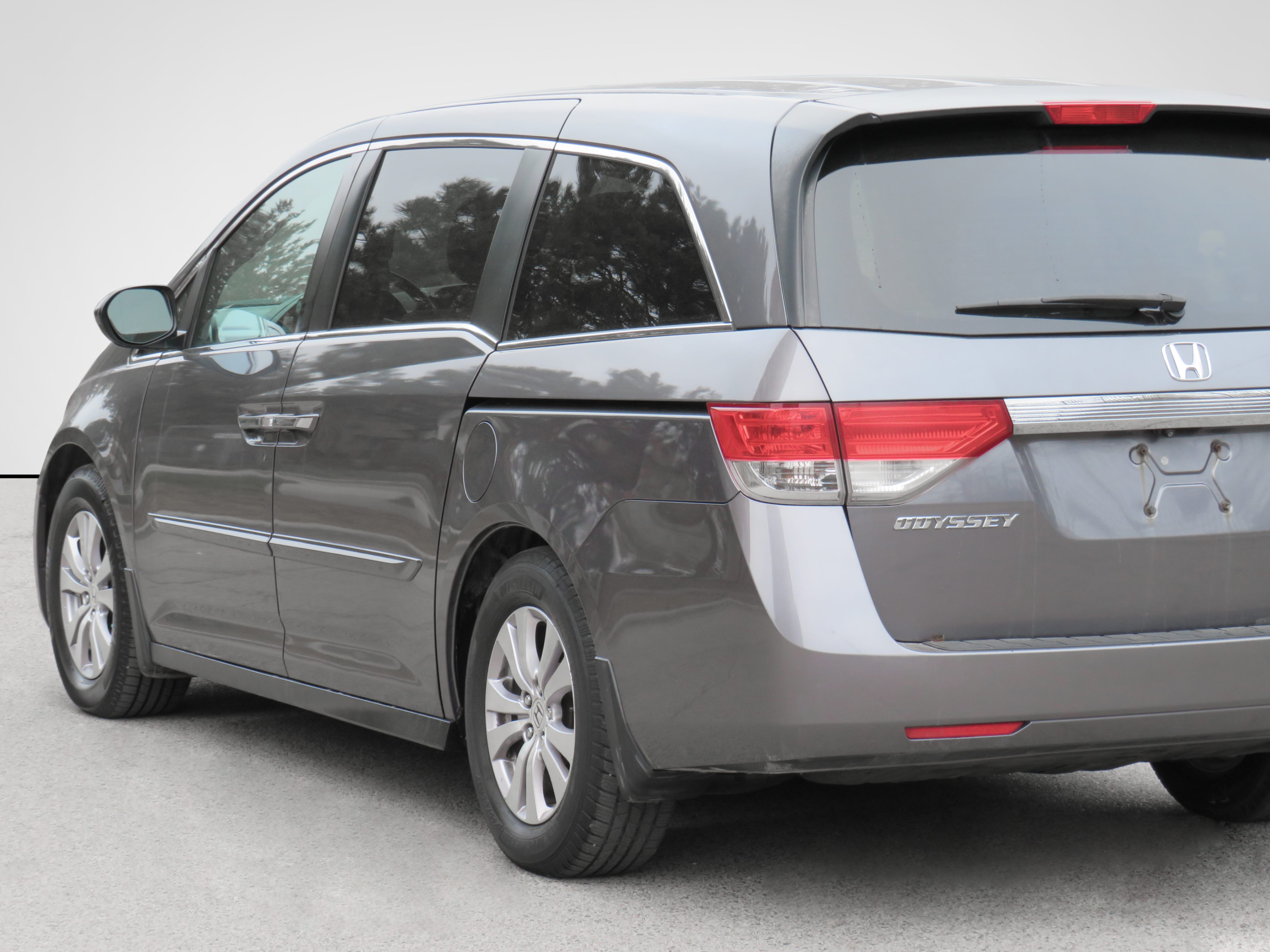 /laautomotive/2016-Honda-Odyssey-5013908863937213.jpg
