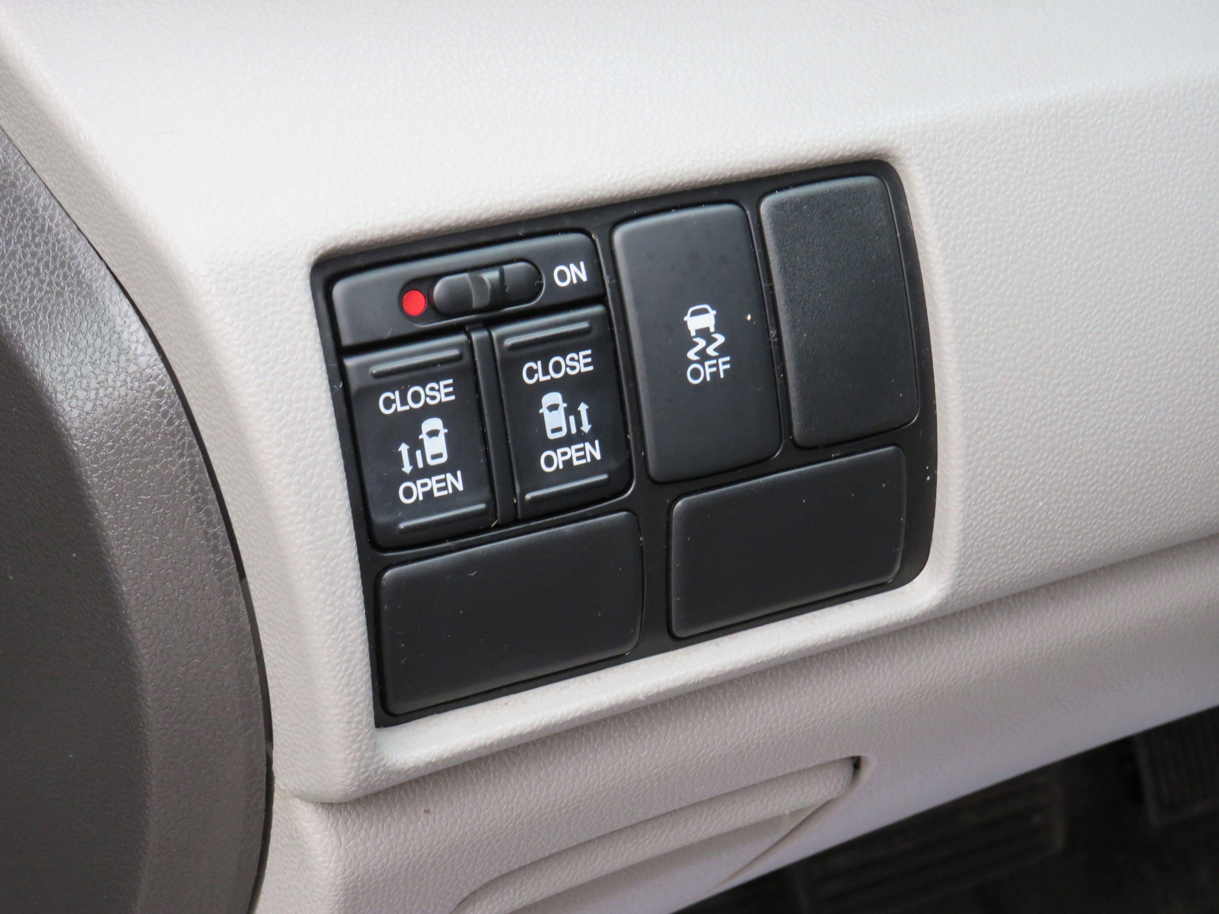 /laautomotive/2016-Honda-Odyssey-5673094832619927.jpg