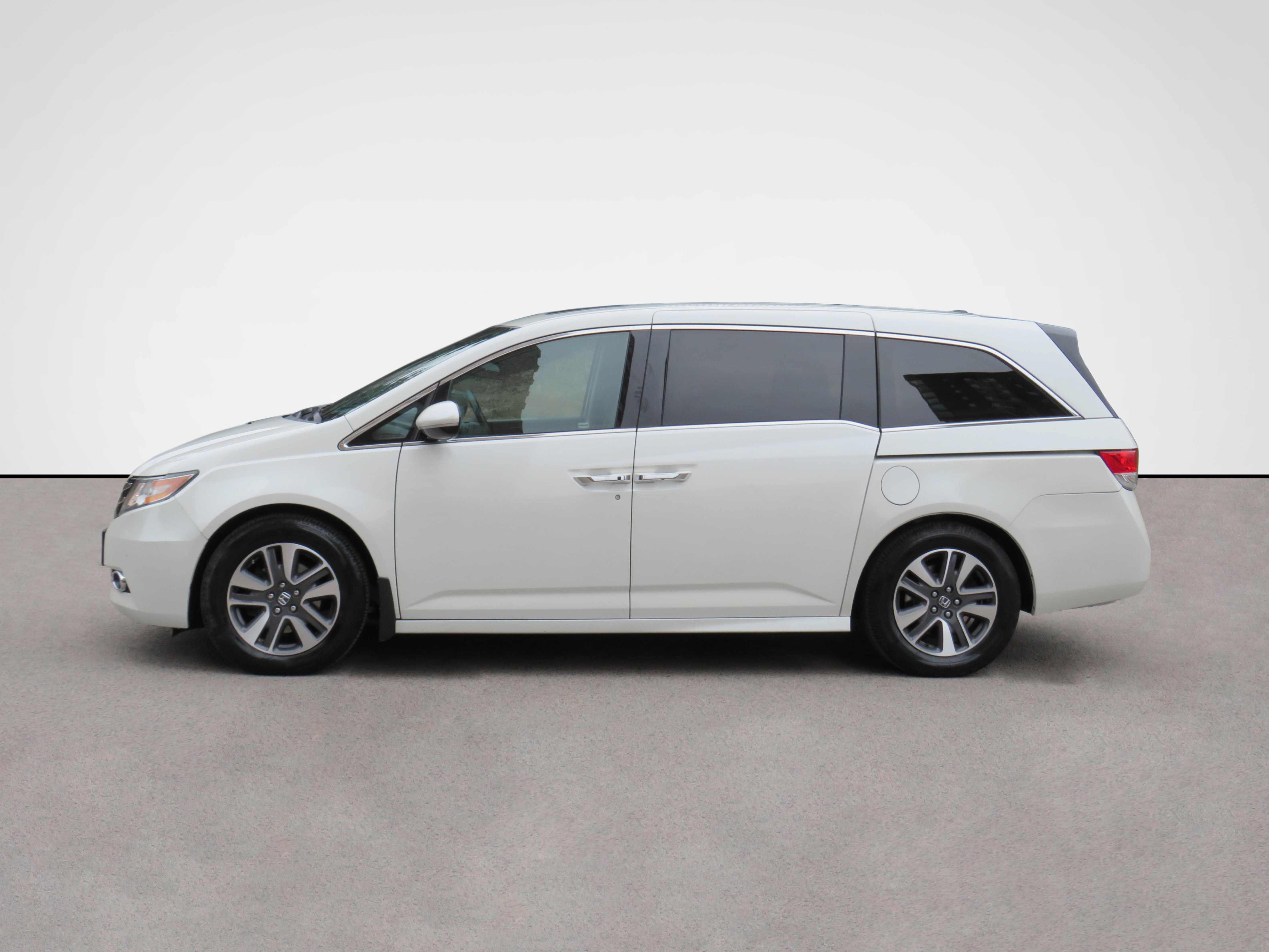 /laautomotive/2016-Honda-Odyssey-8009802984973962.jpg
