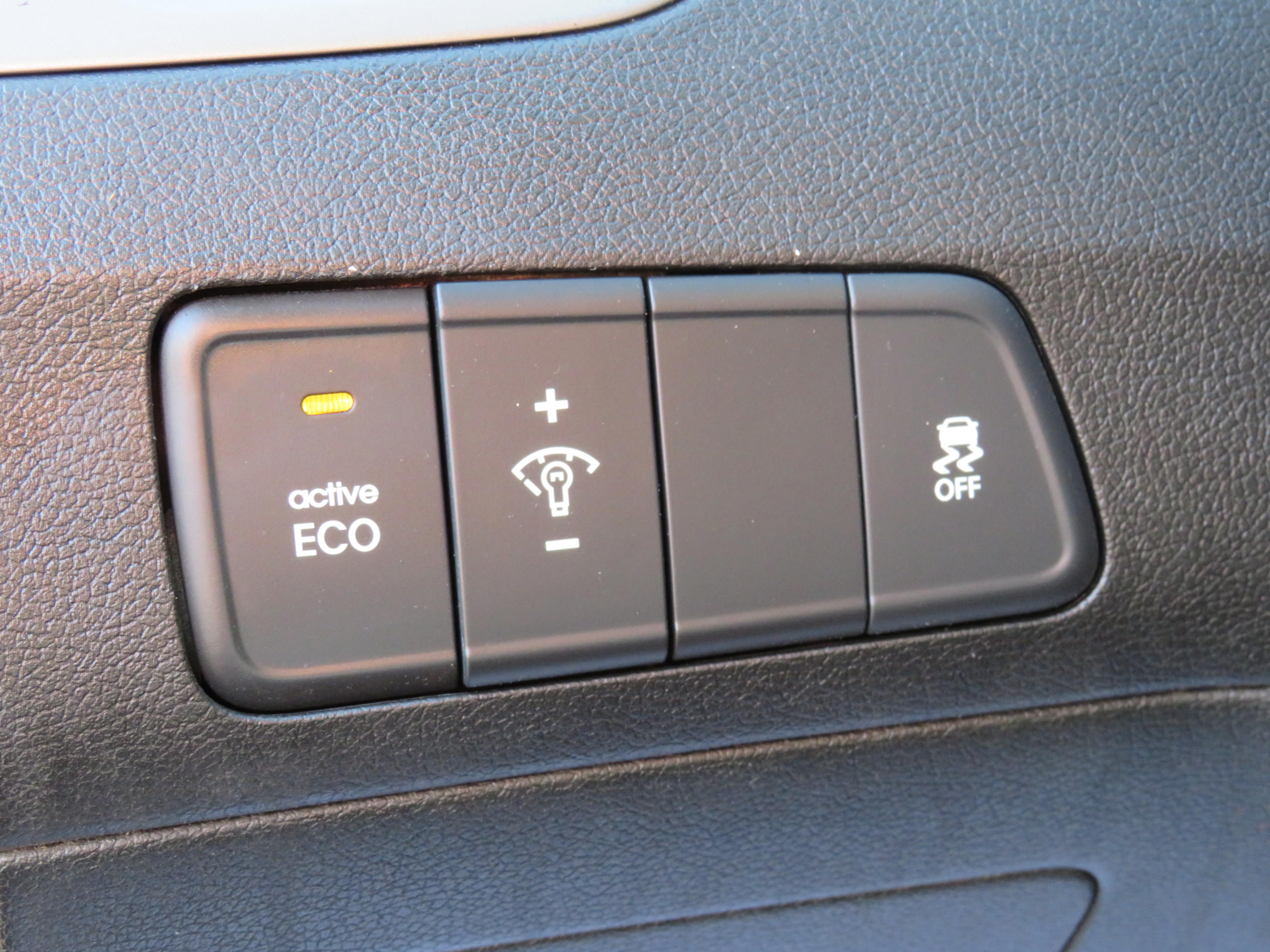 /laautomotive/2016-Hyundai-Elantra-45758381232770917.jpg