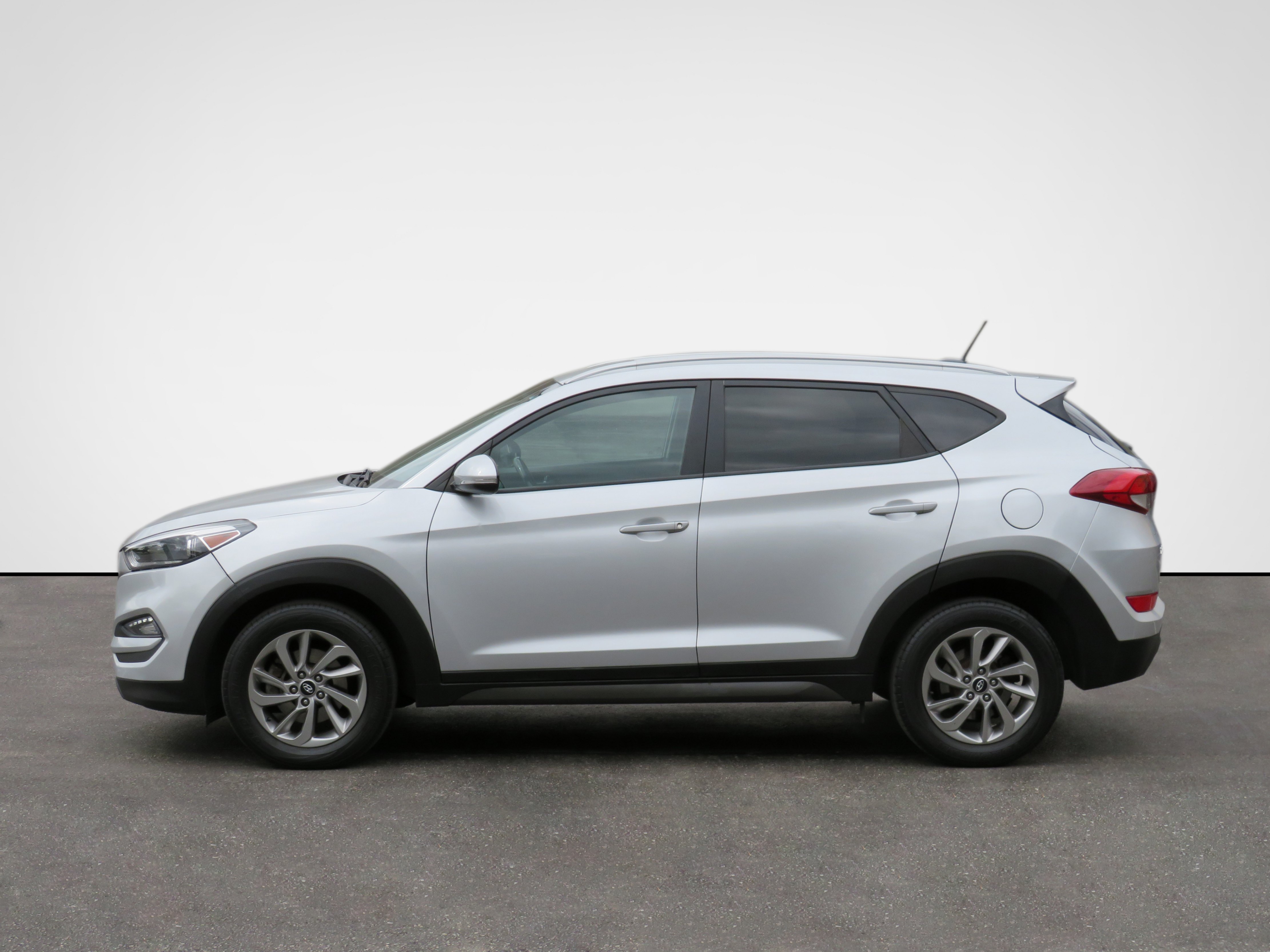 /laautomotive/2016-Hyundai-Tucson-9461676776842594.jpg