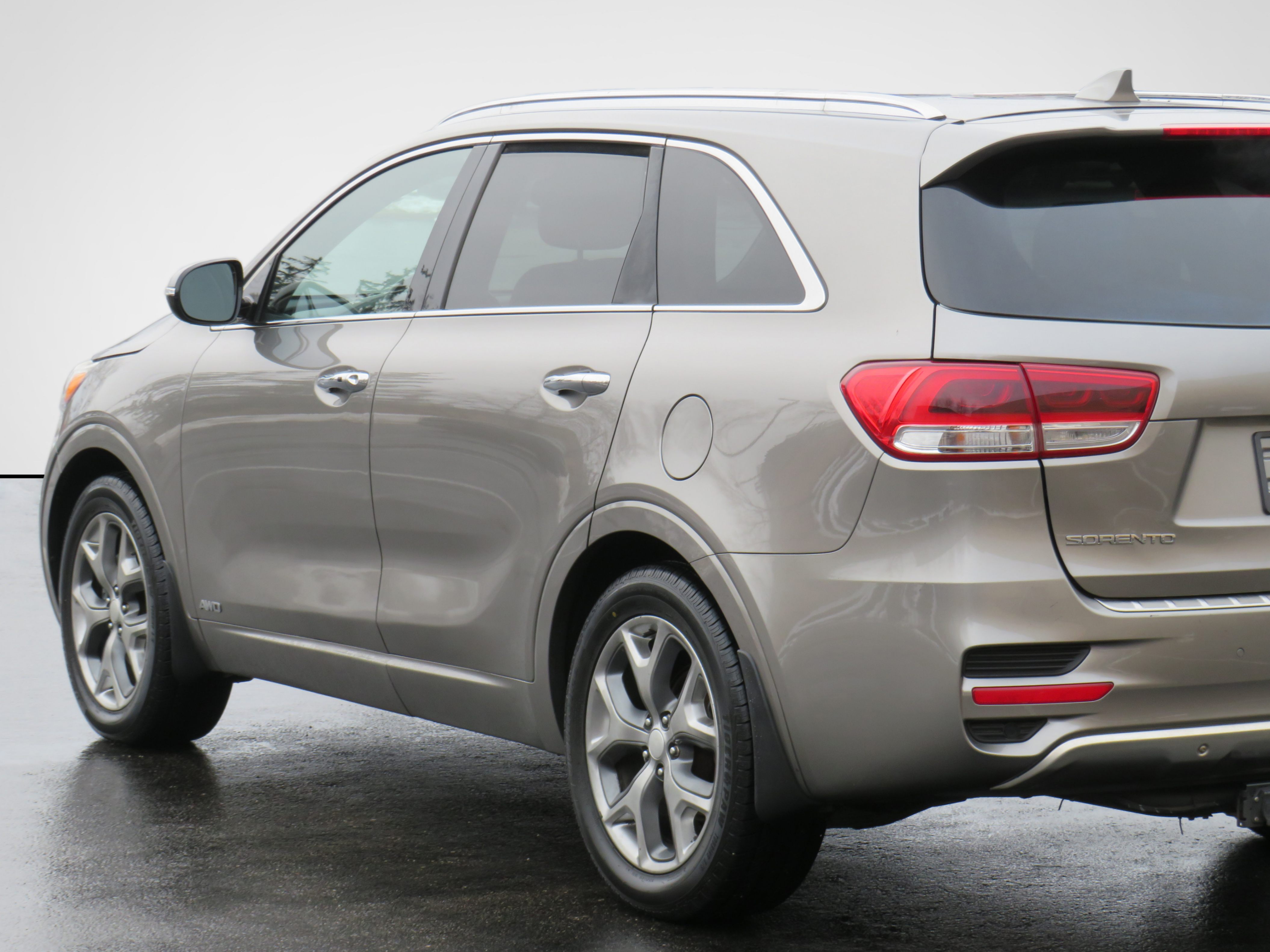 /laautomotive/2016-Kia-Sorento-9118365265830799.jpg