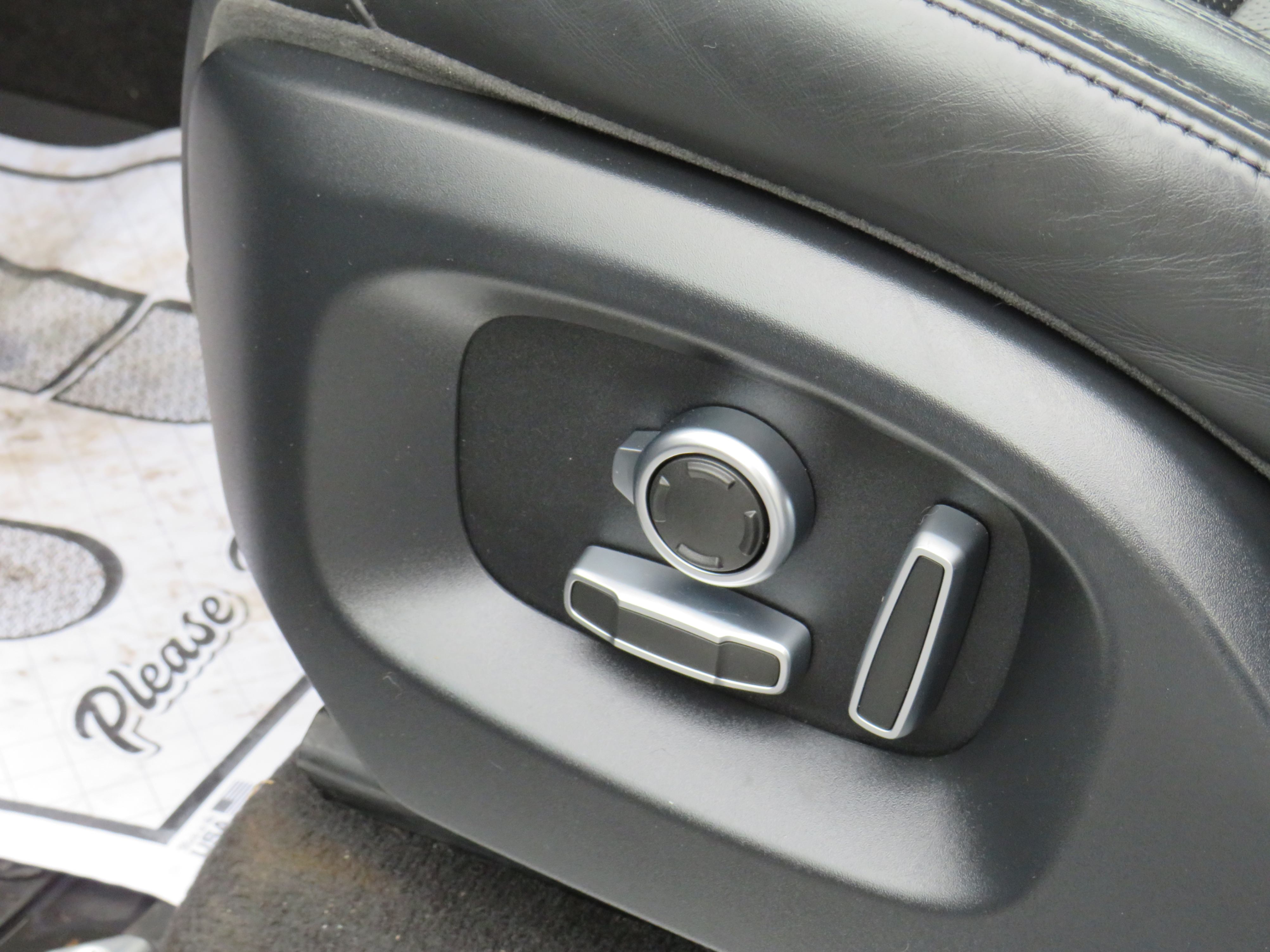 /laautomotive/2016-LandRover-RangeRover-27308695194730404.jpg