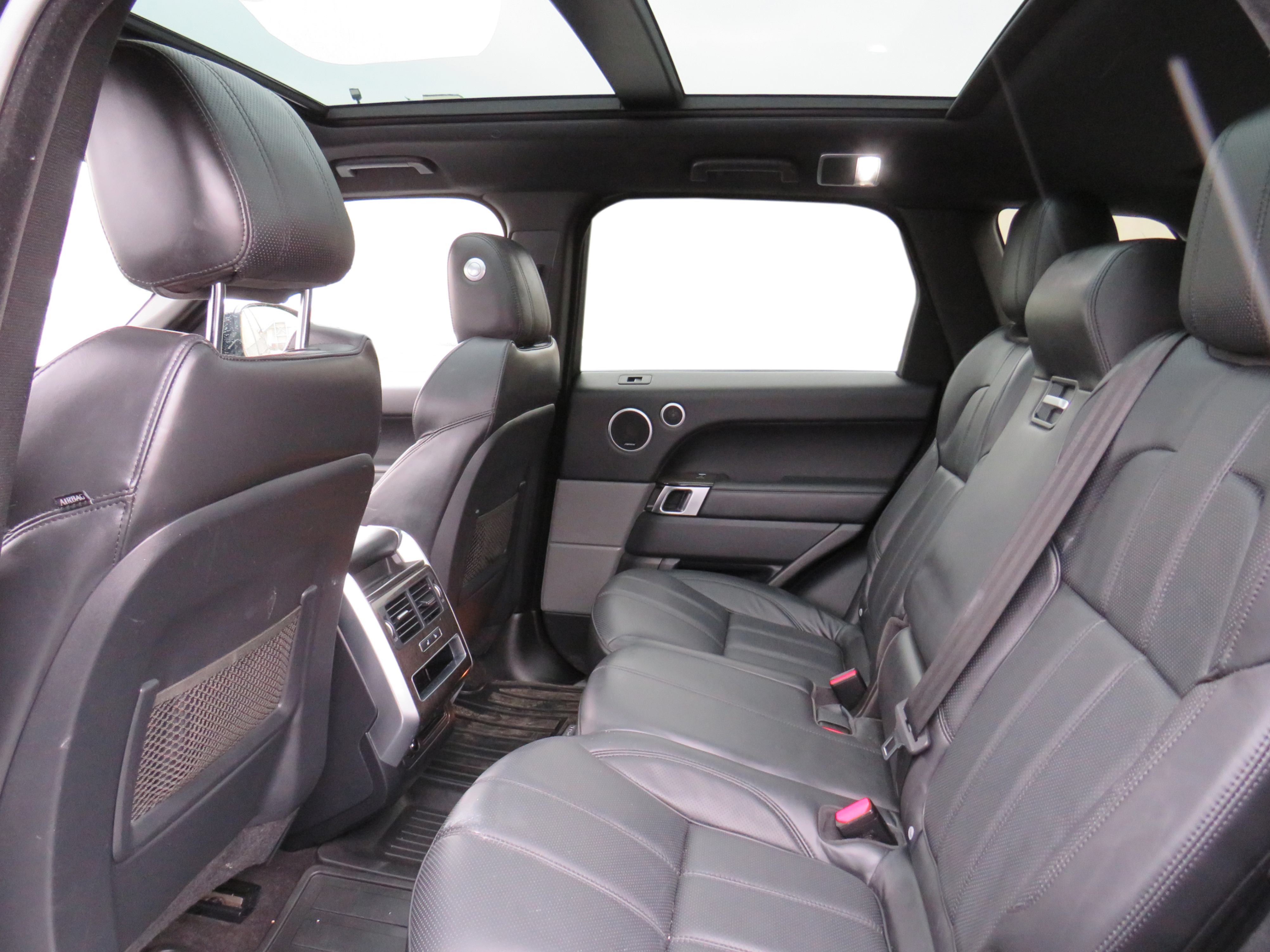 /laautomotive/2016-LandRover-RangeRover-5254983241696944.jpg