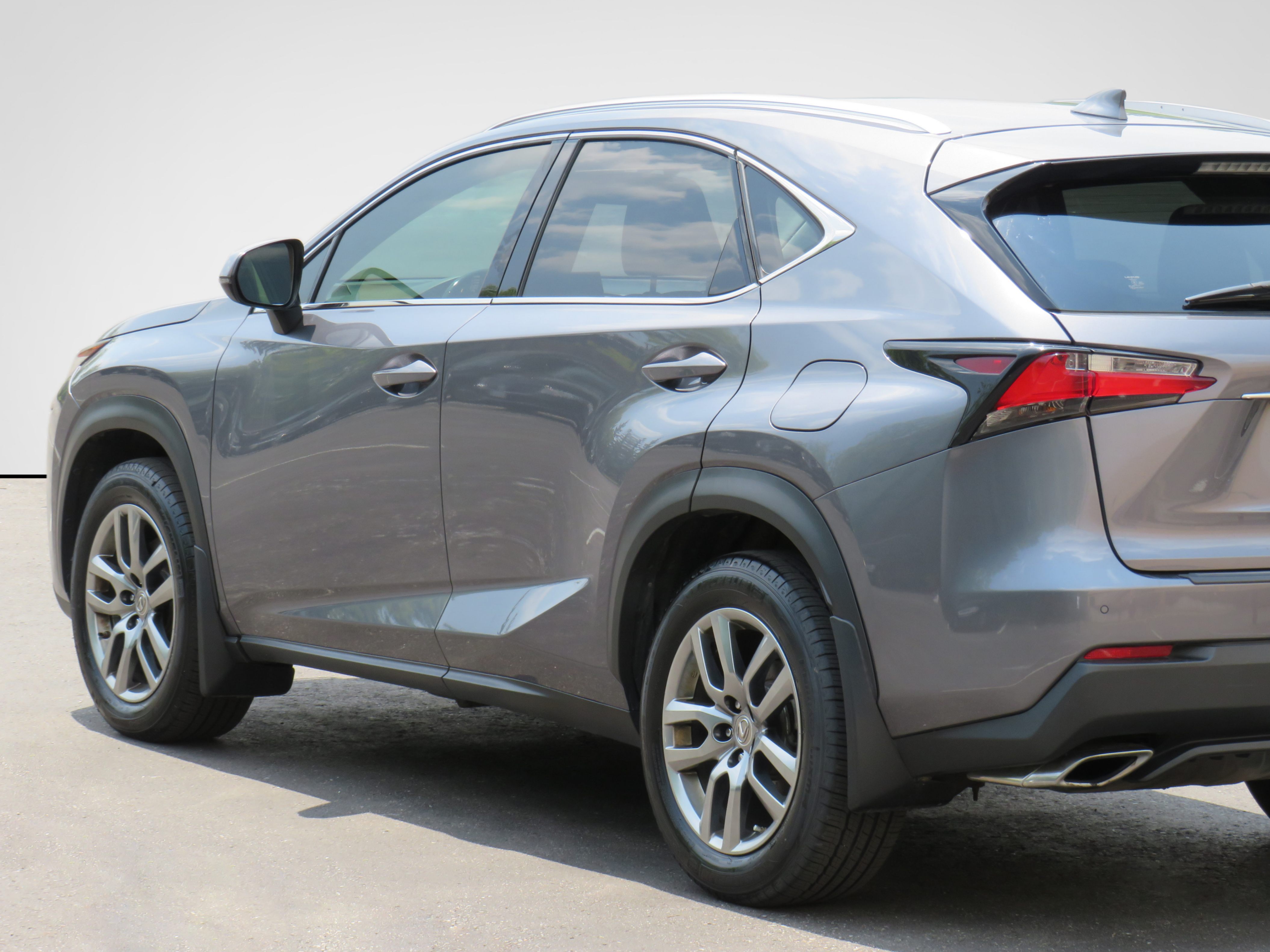 /laautomotive/2016-Lexus-NX200t-014533207340909238.jpg
