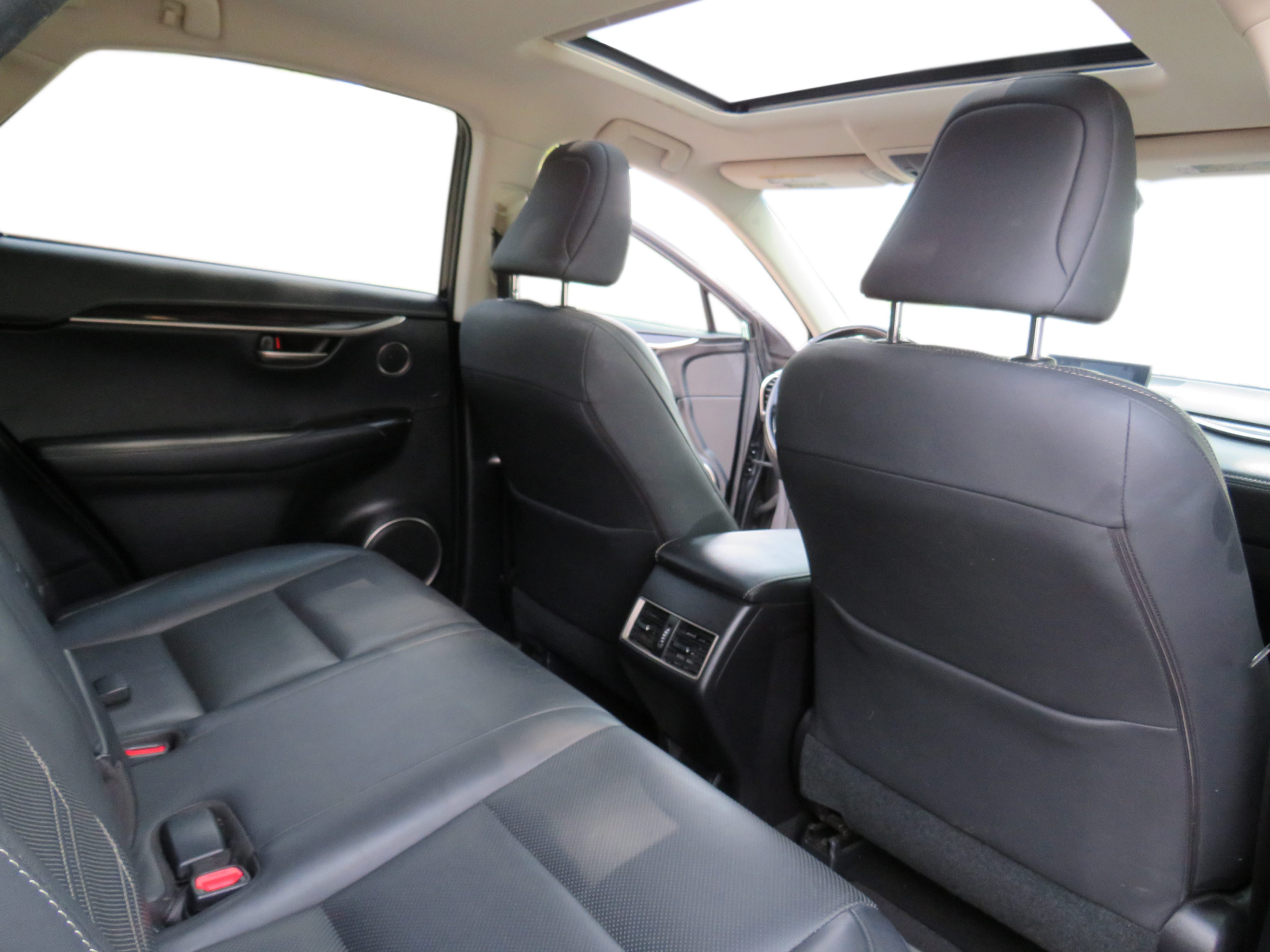 /laautomotive/2016-Lexus-NX200t-49769865906924293.jpg