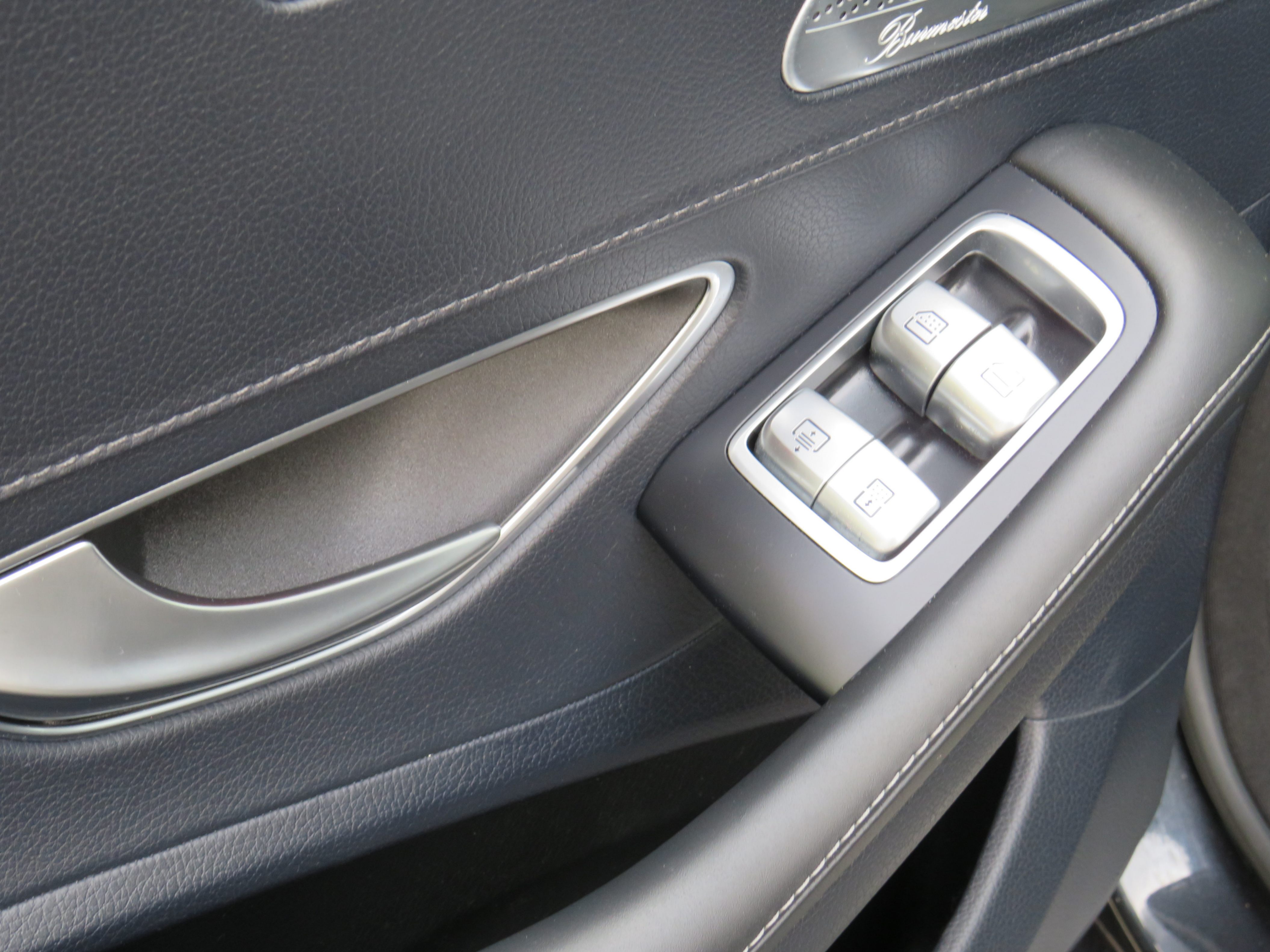 /laautomotive/2016-Mercedes-Benz-S-Class-7331769673994883.jpg