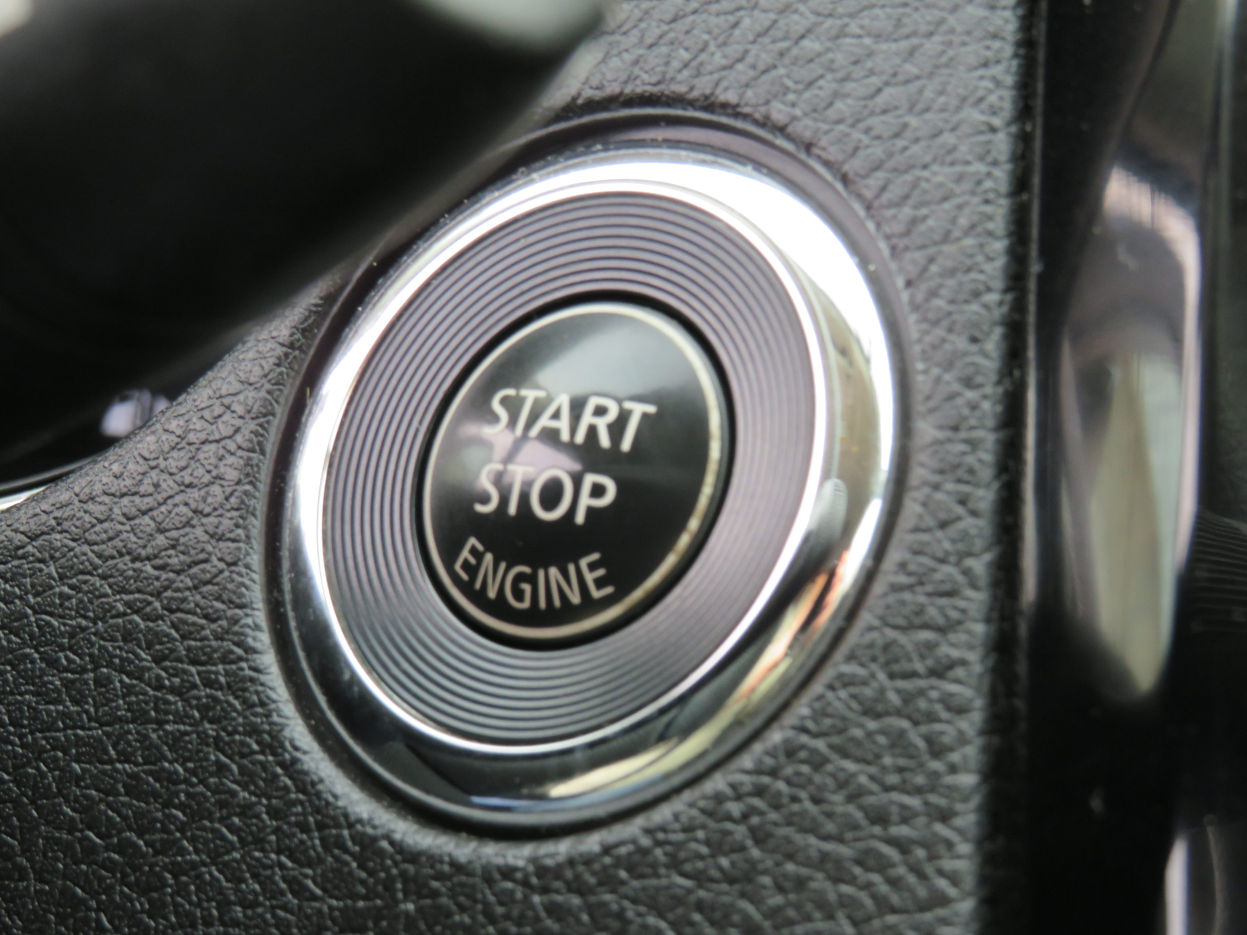 /laautomotive/2016-Nissan-Rogue-054111424166491284.jpg