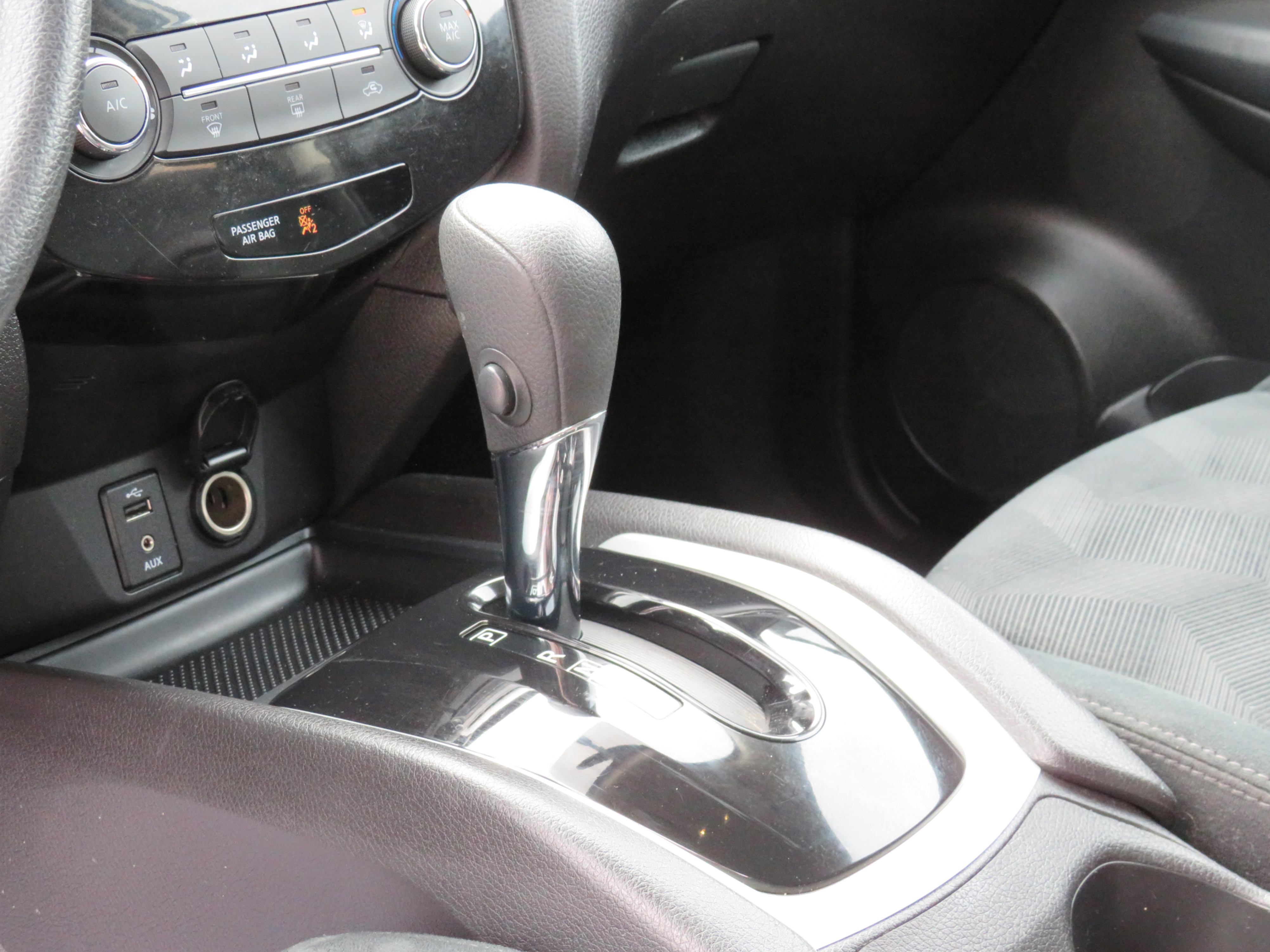 /laautomotive/2016-Nissan-Rogue-17615323459161747.jpg