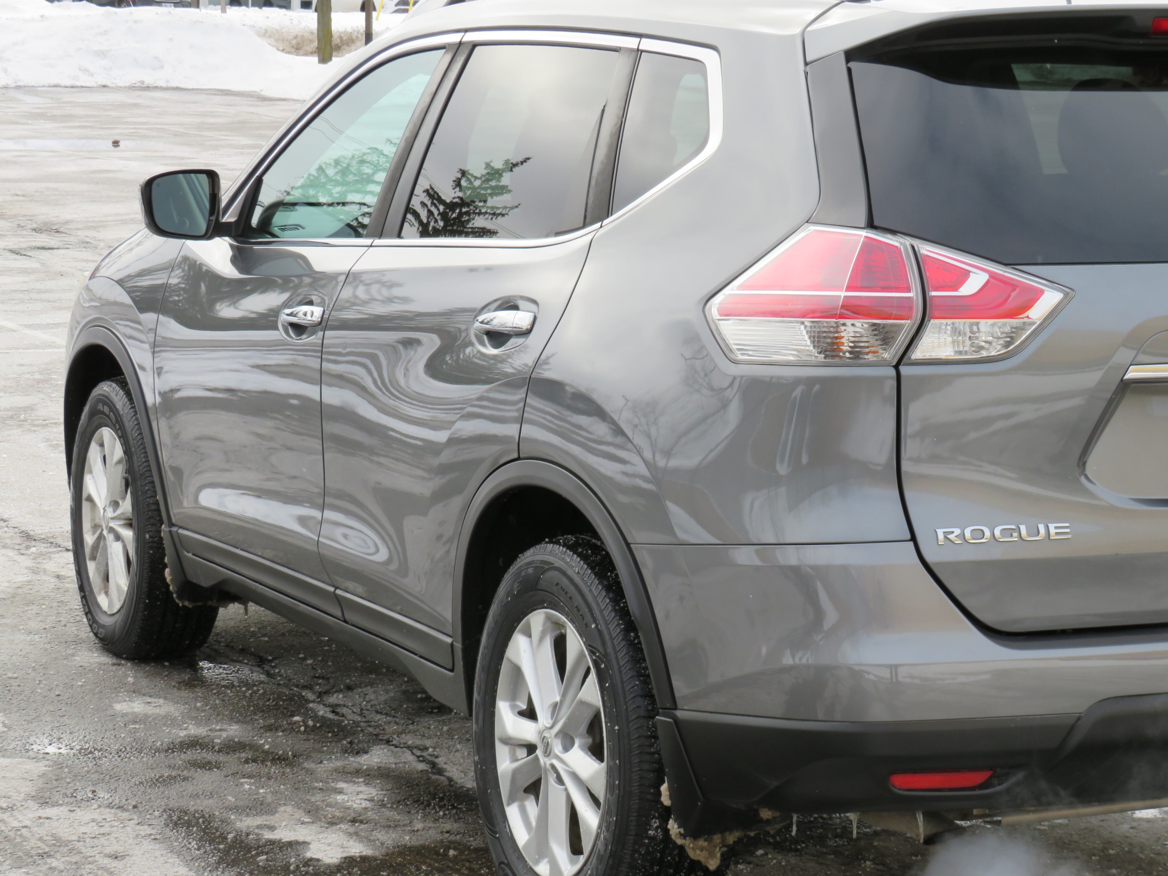 /laautomotive/2016-Nissan-Rogue-2566269774014118.jpg