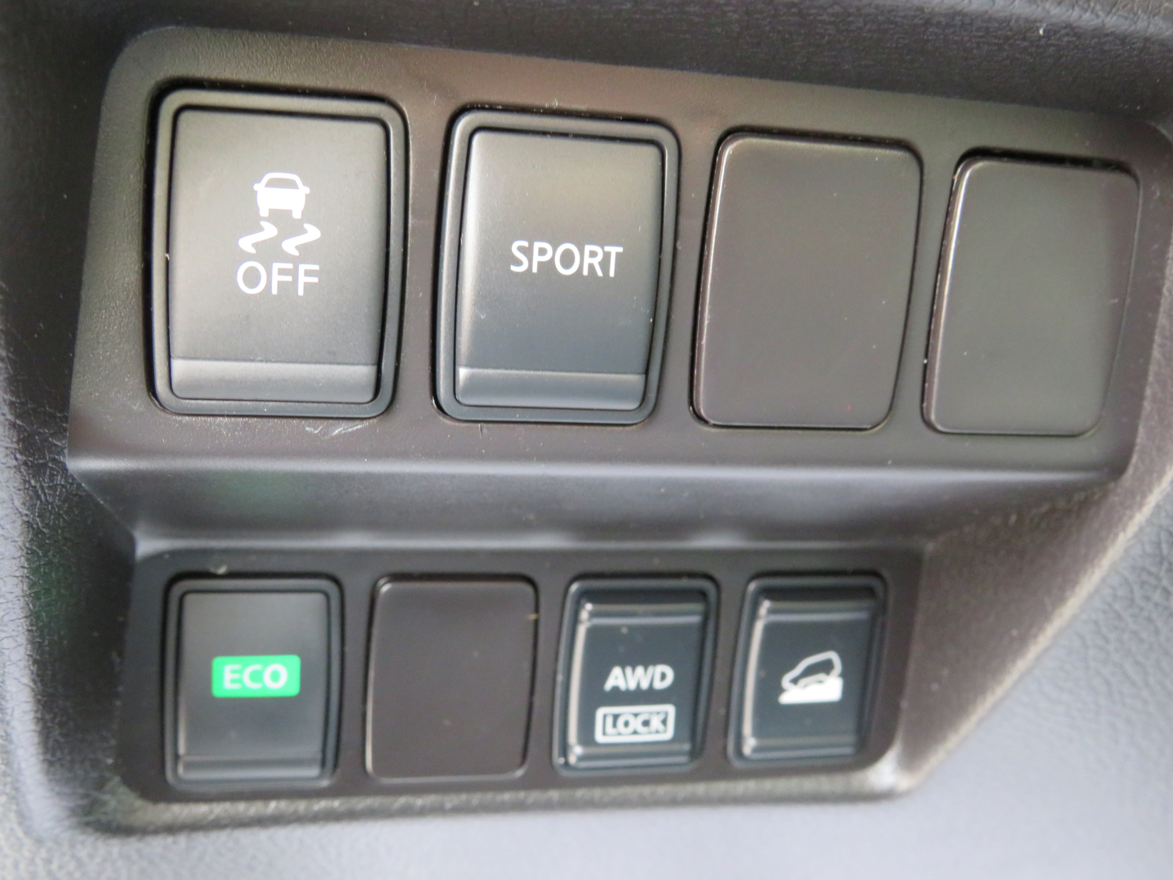 /laautomotive/2016-Nissan-Rogue-8022756936422237.jpg