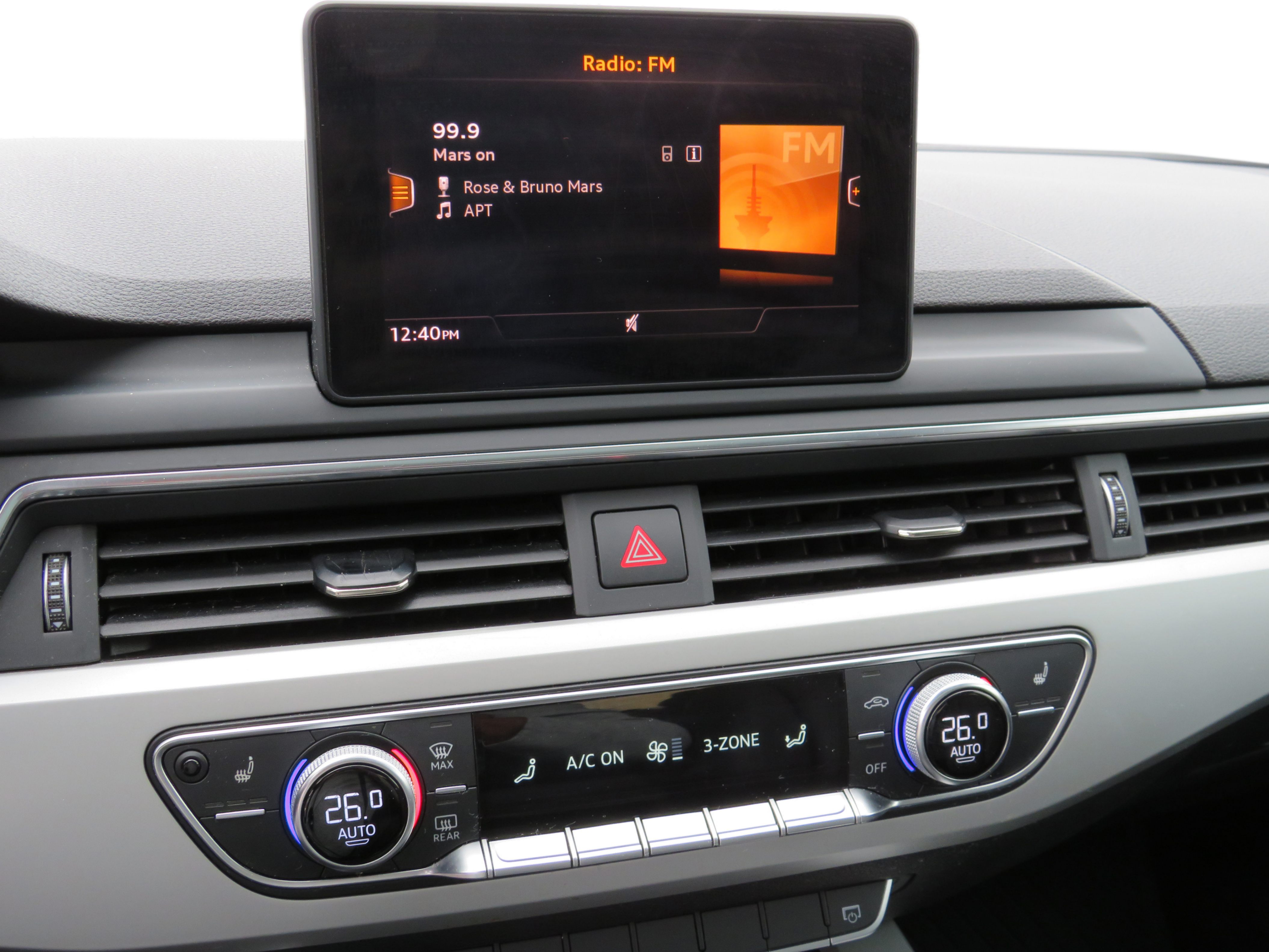 /laautomotive/2017-Audi-A4-06834784265610927.jpg