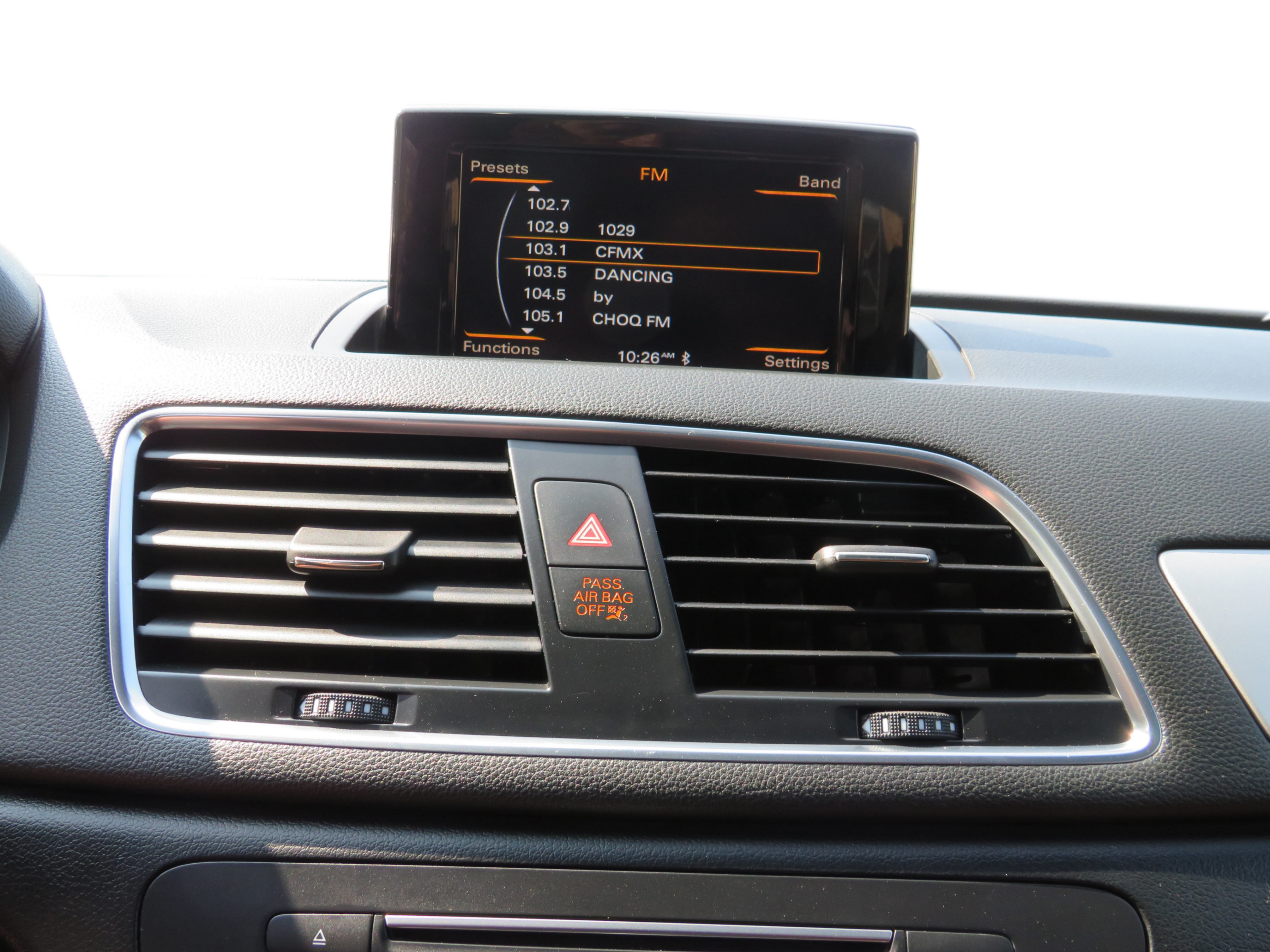 /laautomotive/2017-Audi-Q3-6135557948362298.jpg