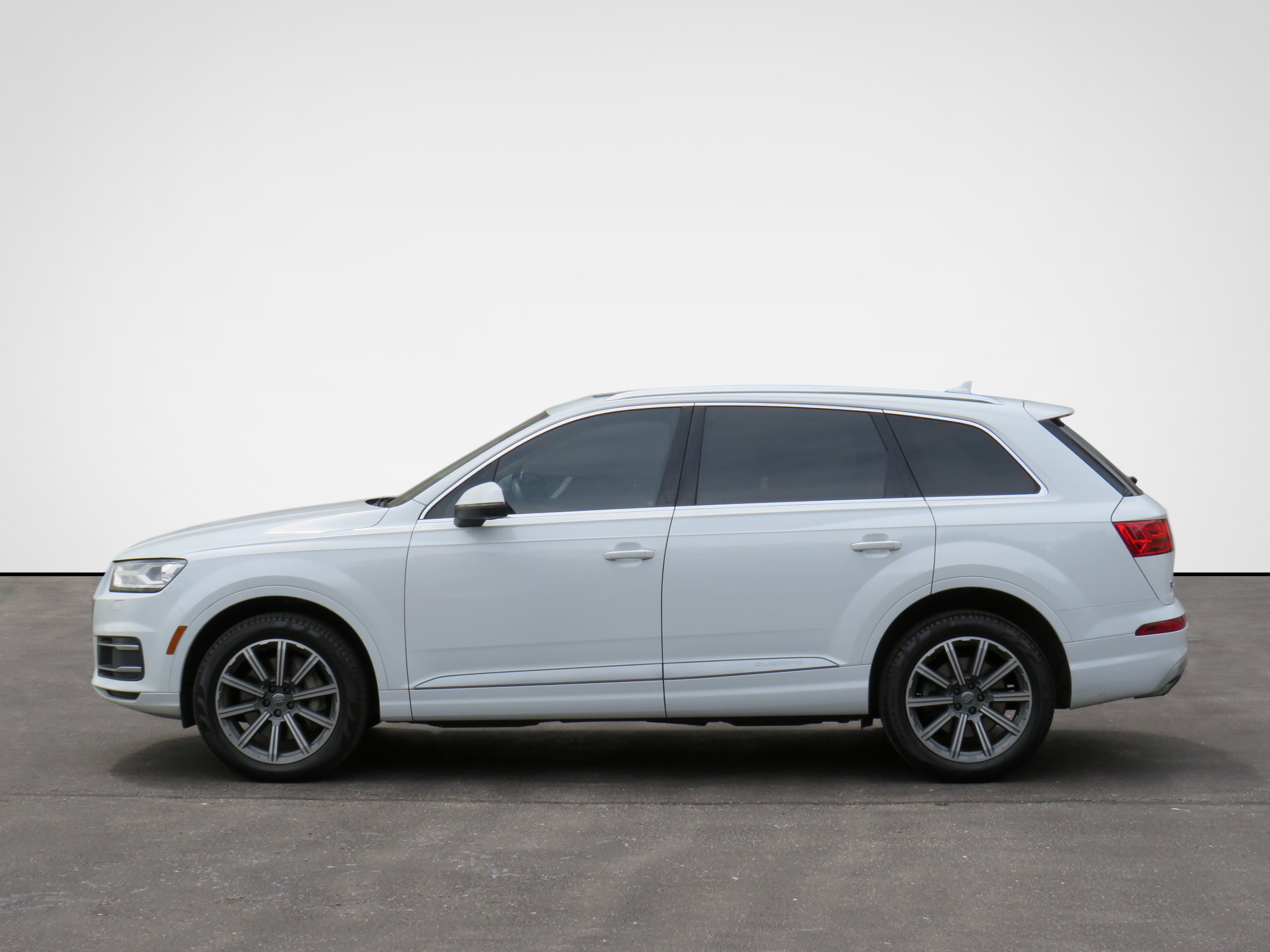 /laautomotive/2017-Audi-Q7-4646131509985718.jpg