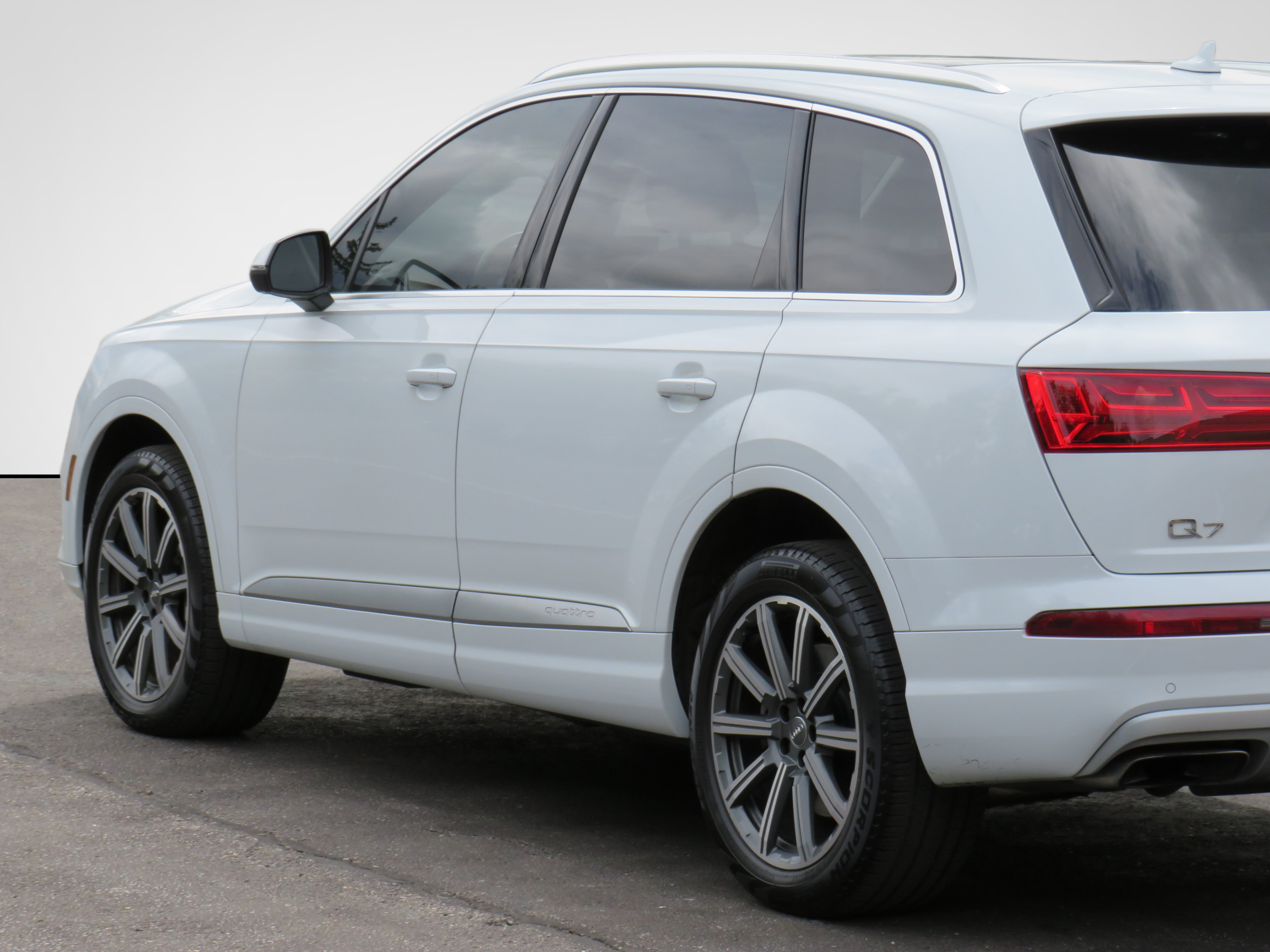 /laautomotive/2017-Audi-Q7-5099260509309851.jpg