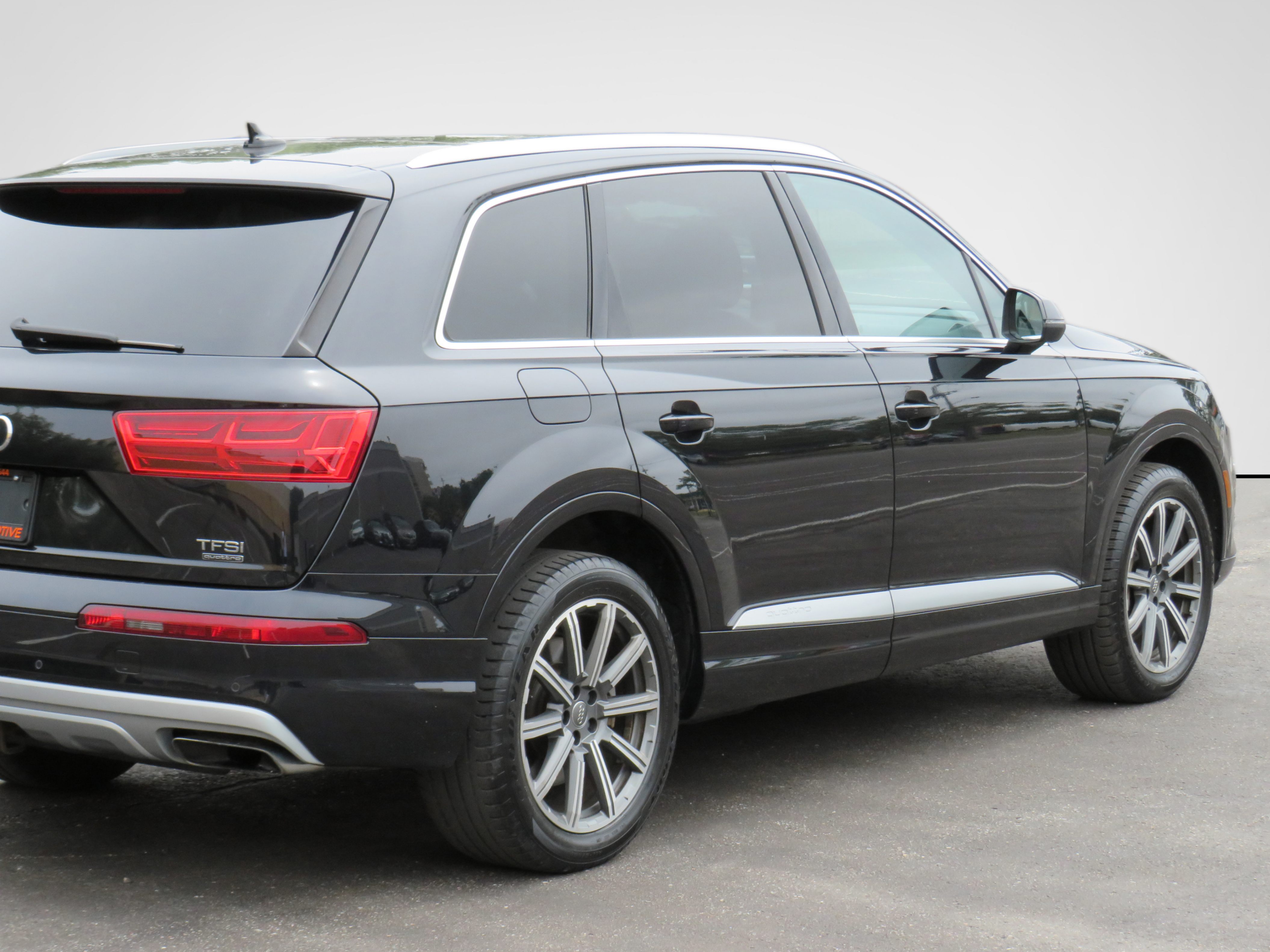 /laautomotive/2017-Audi-Q7-5306542137807511.jpg