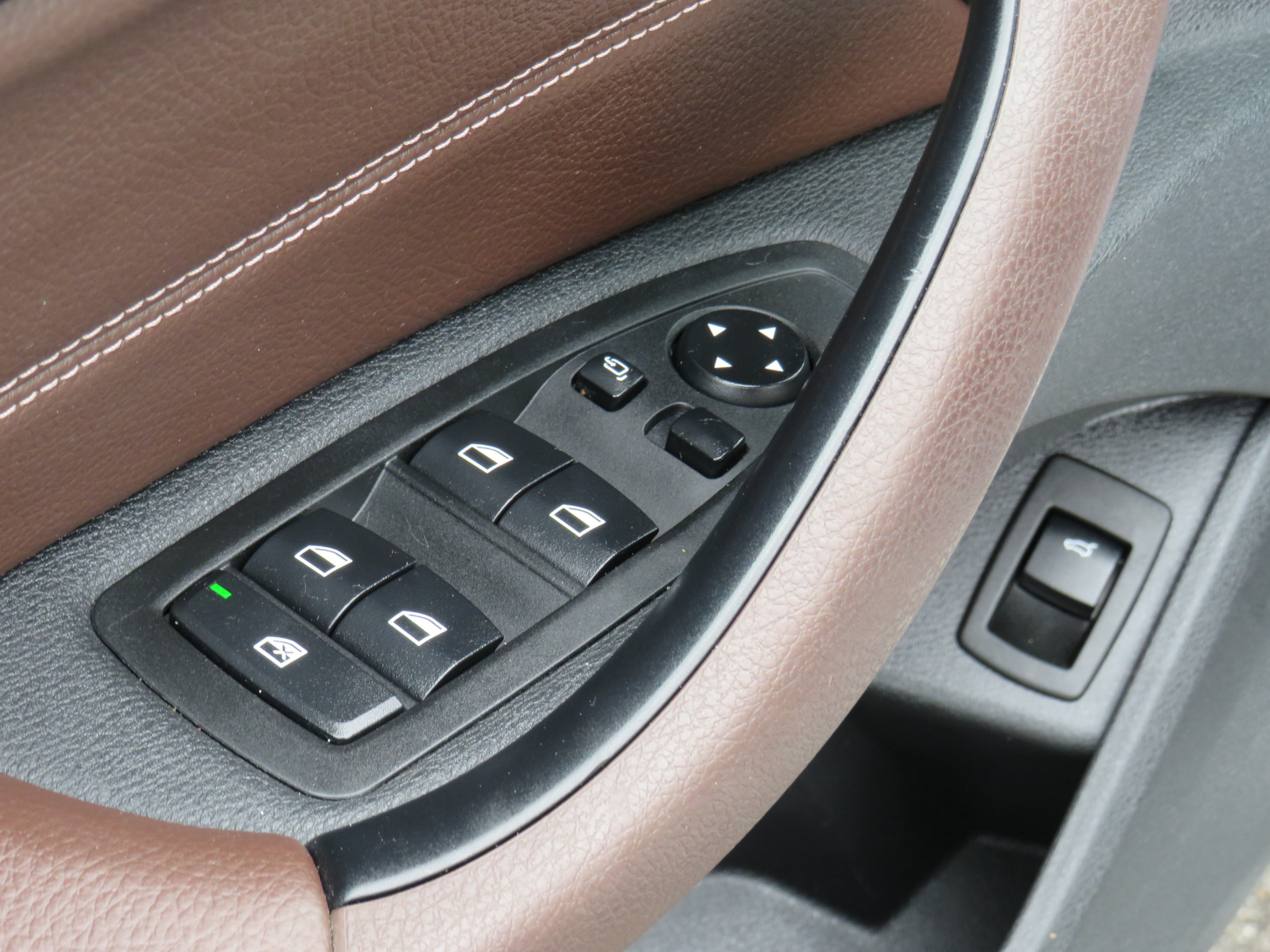/laautomotive/2017-BMW-X1-06709959480737404.jpg