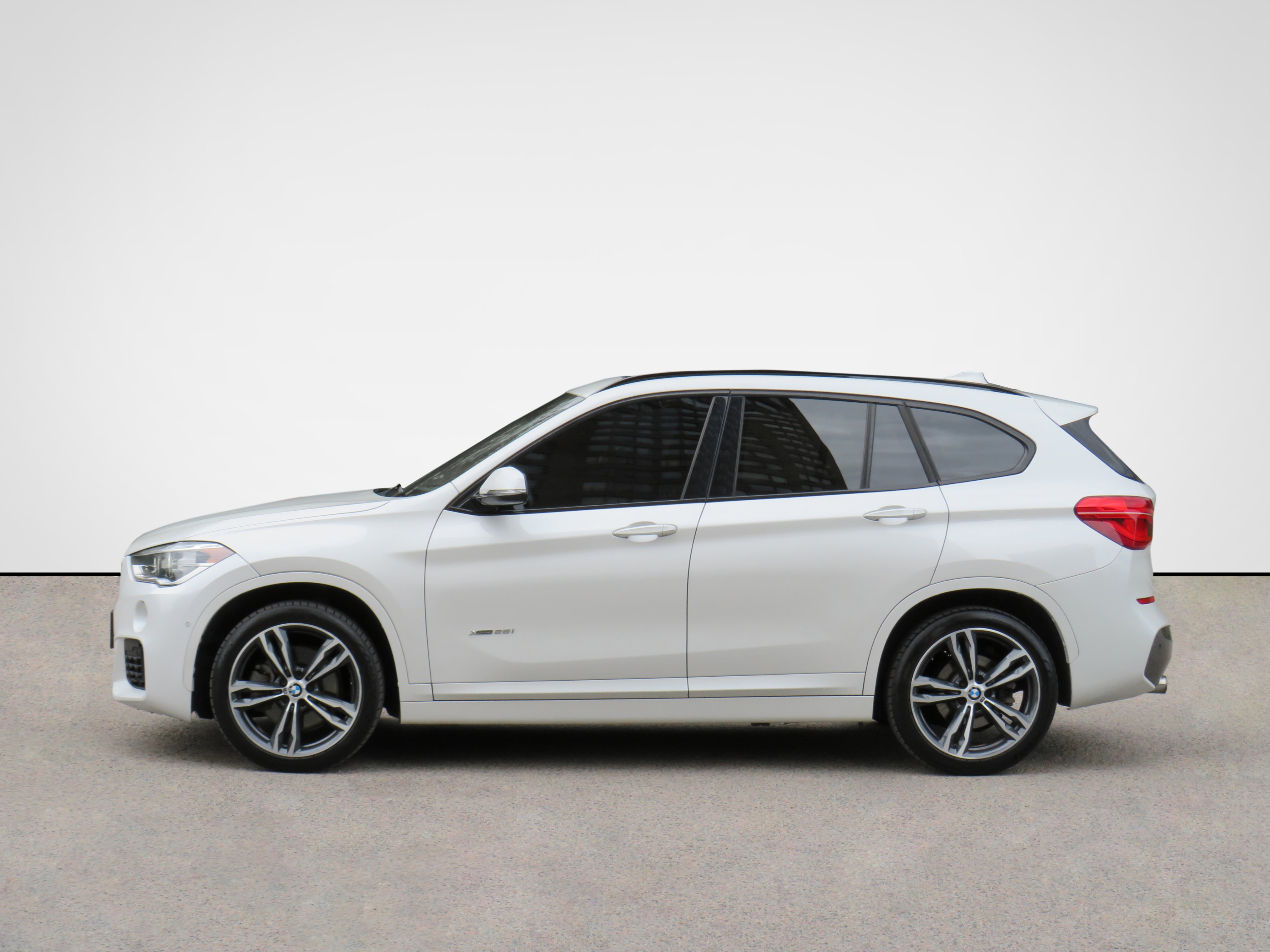 /laautomotive/2017-BMW-X1-5365262418663392.jpg