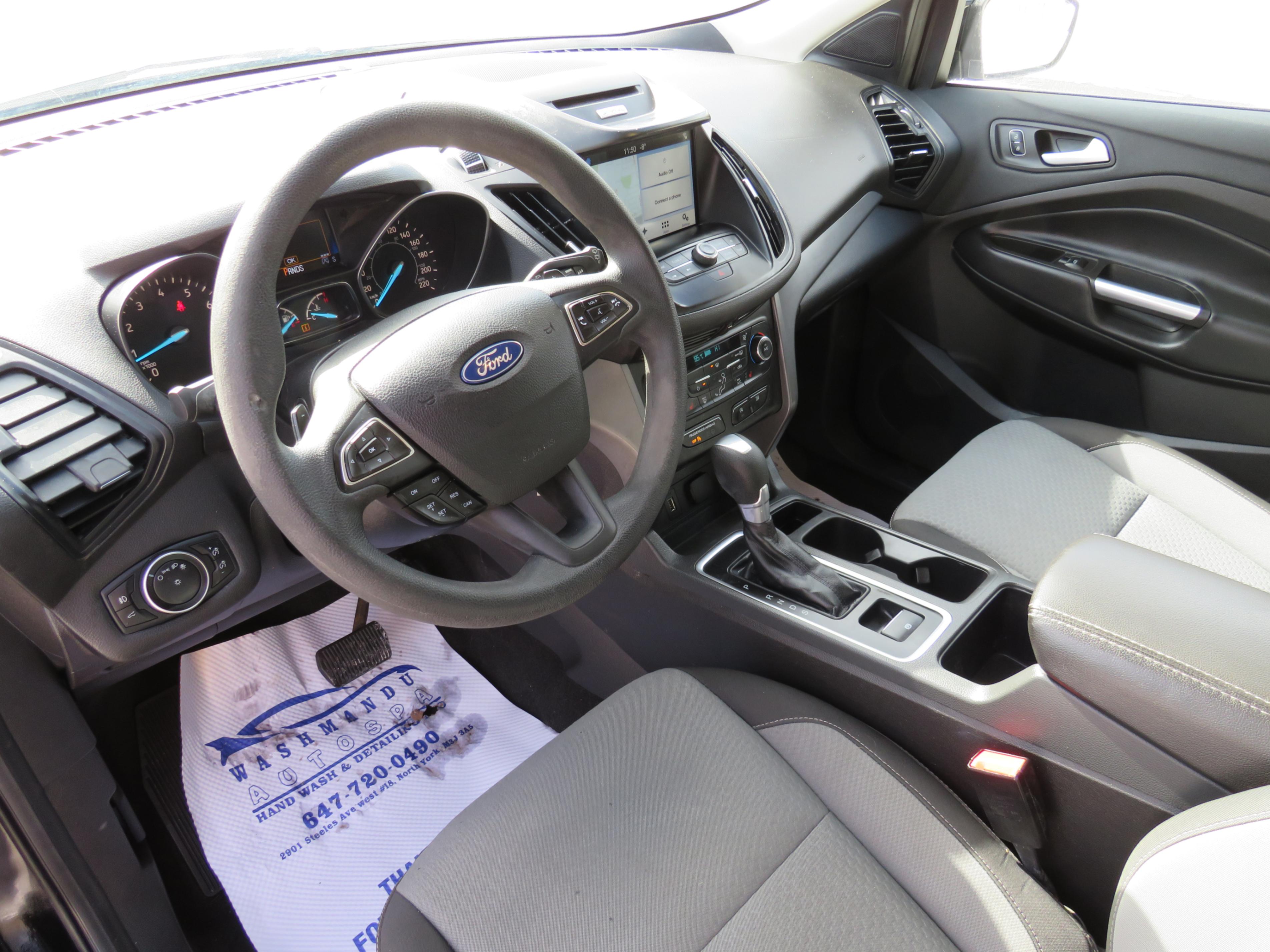 /laautomotive/2017-Ford-Escape-0926320654340167.jpg